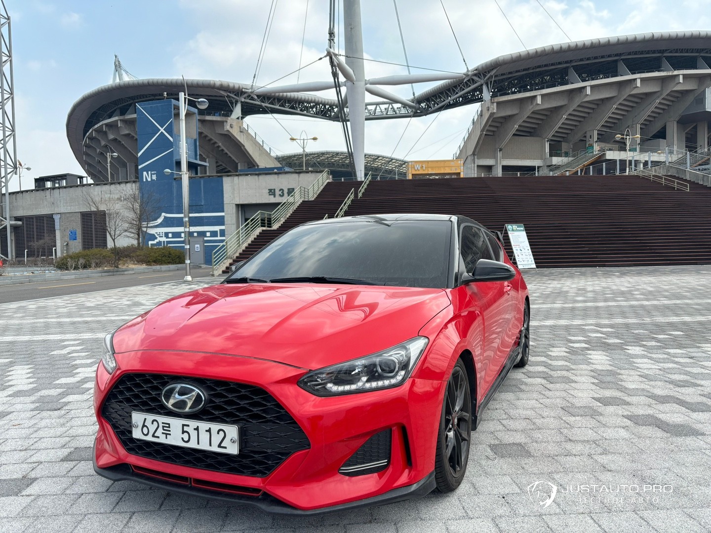 Автомобиль Hyundai Veloster