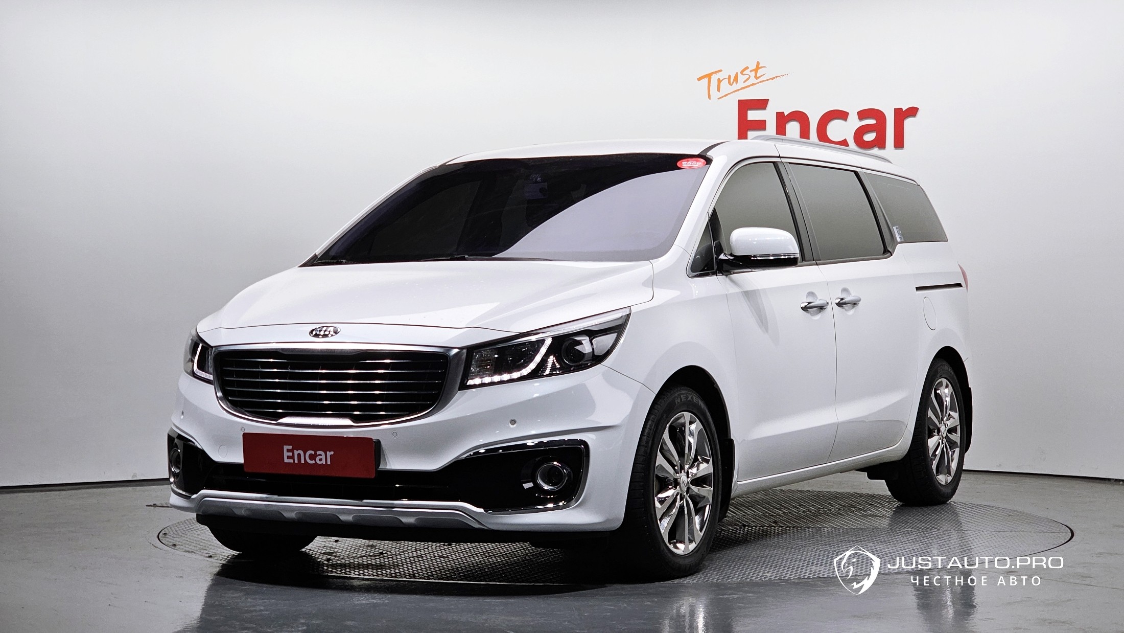 Автомобиль Kia Canival