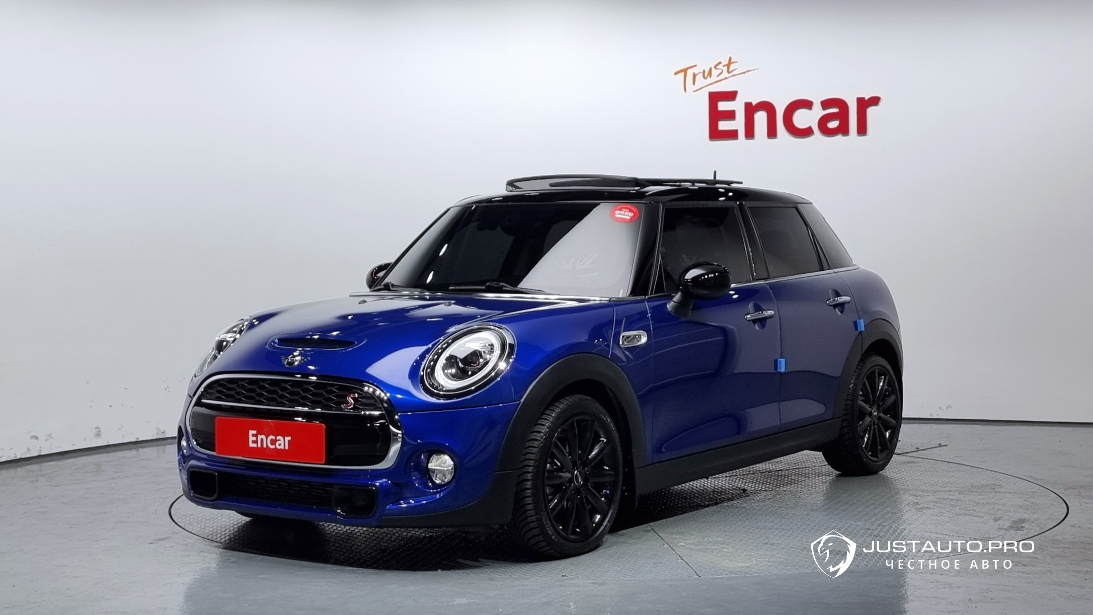 Автомобиль Mini Cooper