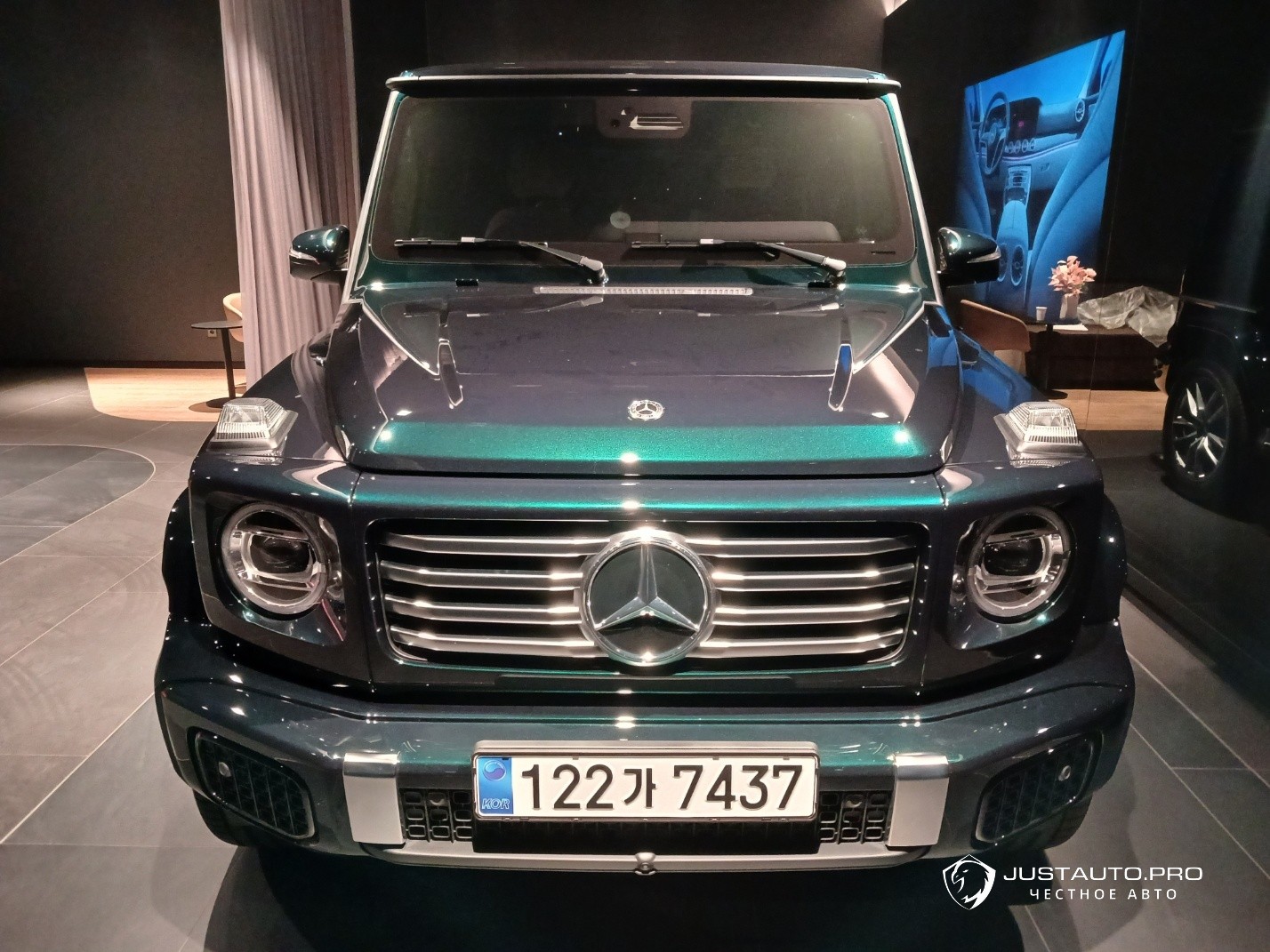 Автомобиль Mercedes-Benz G-Class