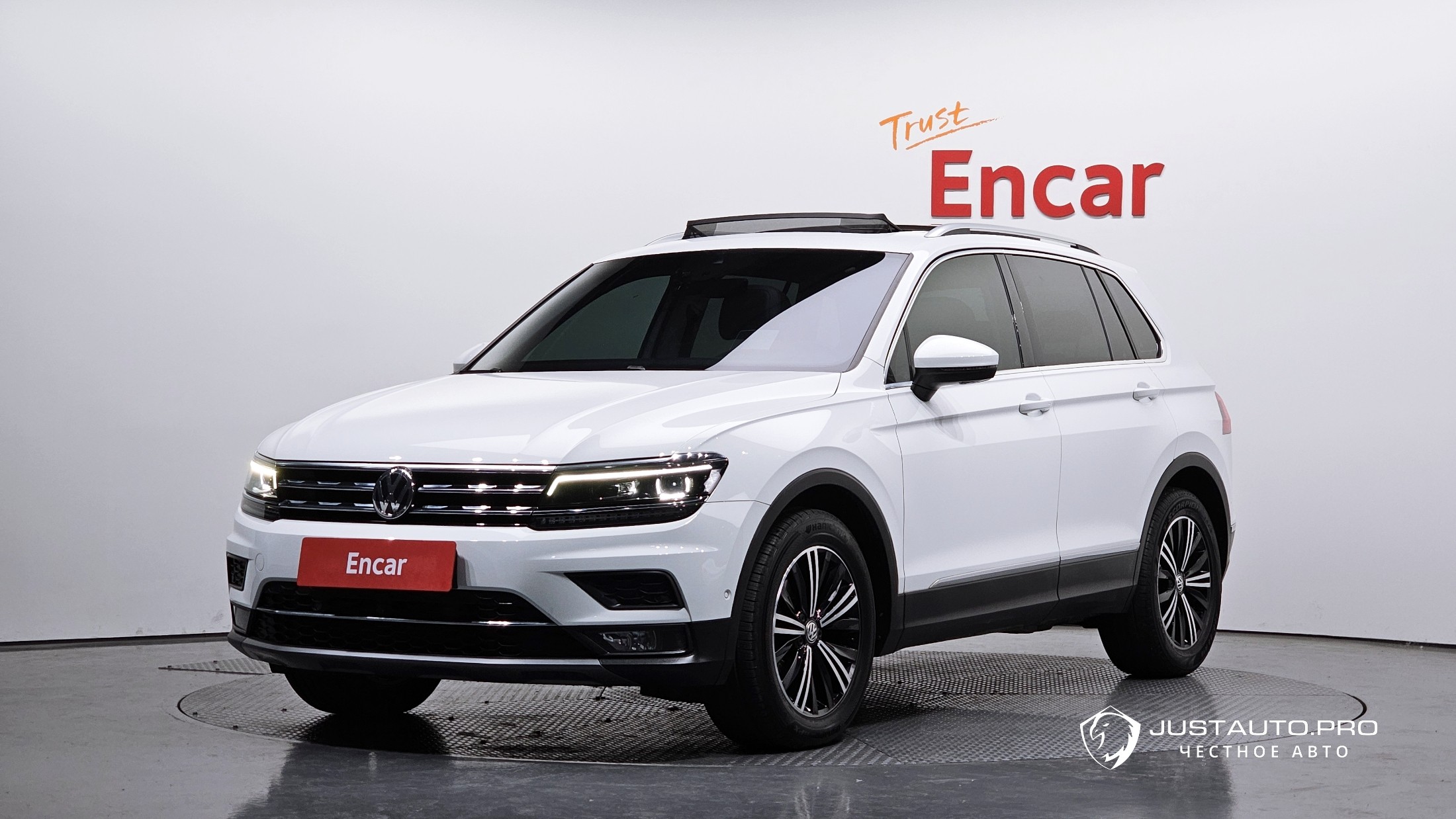 Автомобиль Volkswagen Tiguan