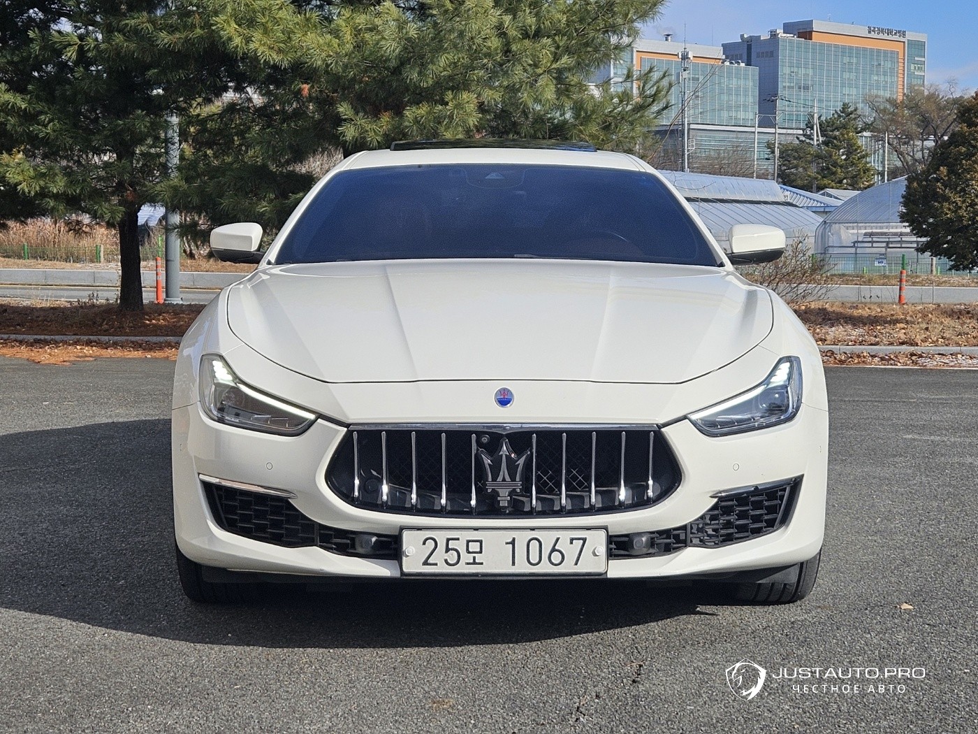 Автомобиль Maserati Ghibli