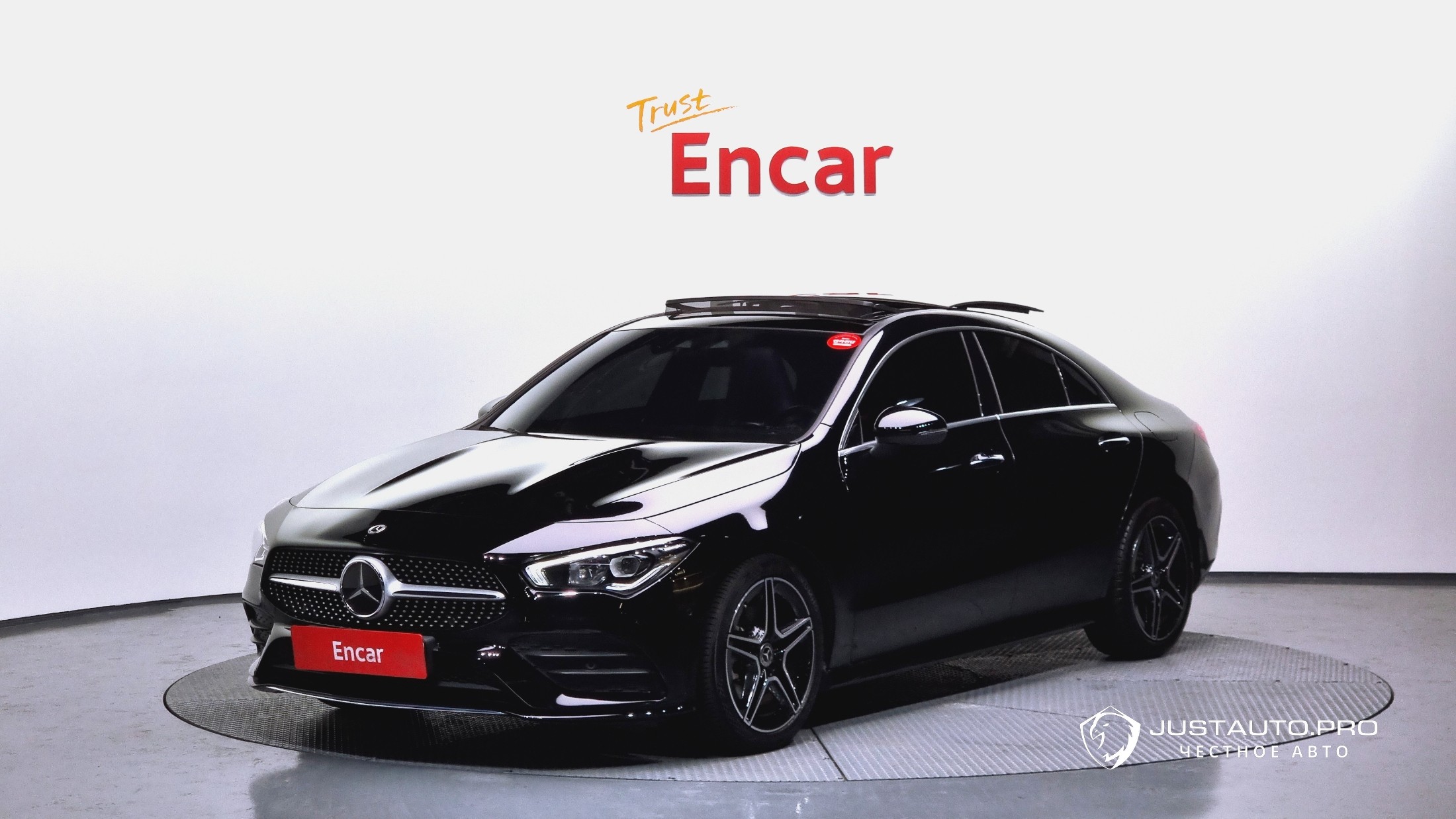 Автомобиль Mercedes-Benz CLA-Class