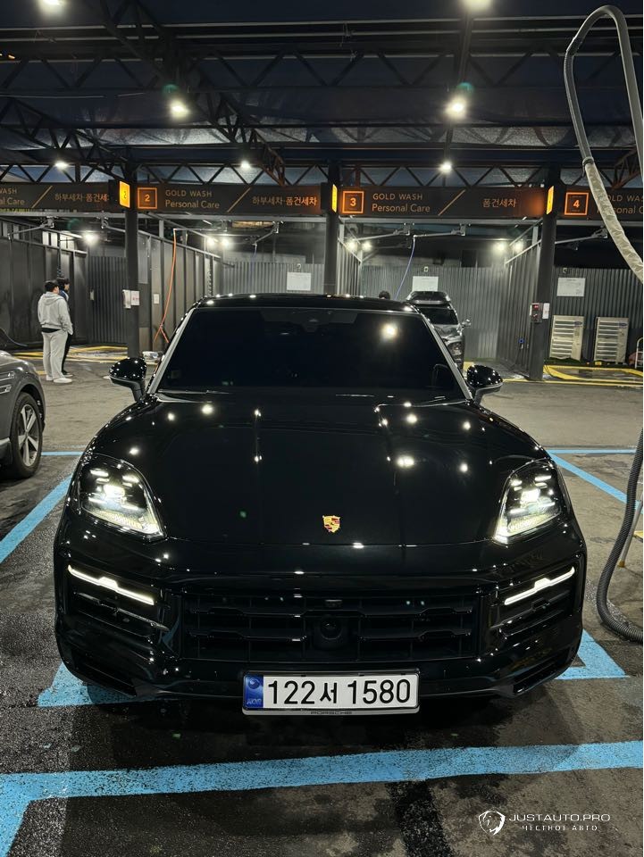 Автомобиль Porsche Cayenne