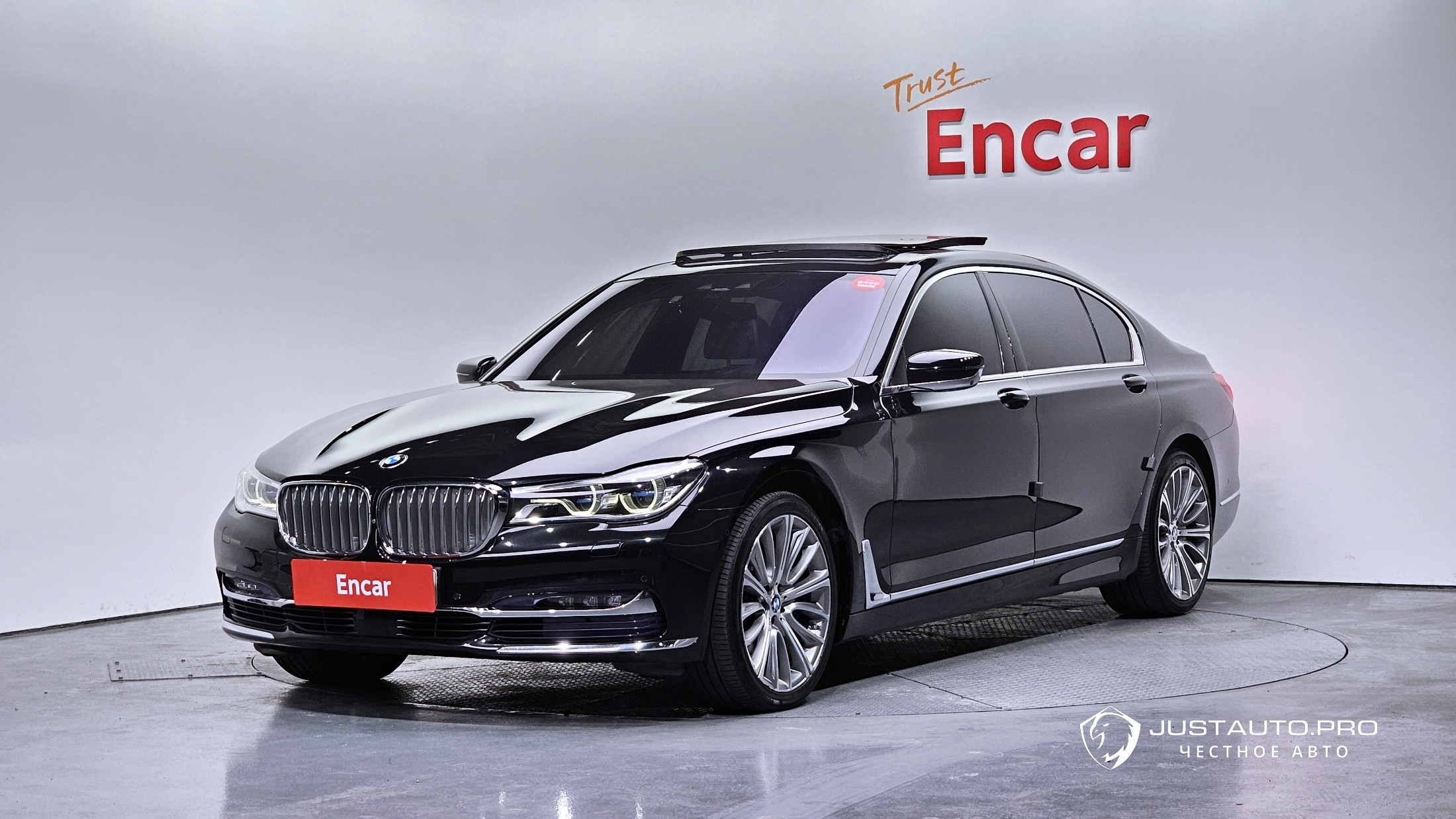 Автомобиль BMW 7-Series