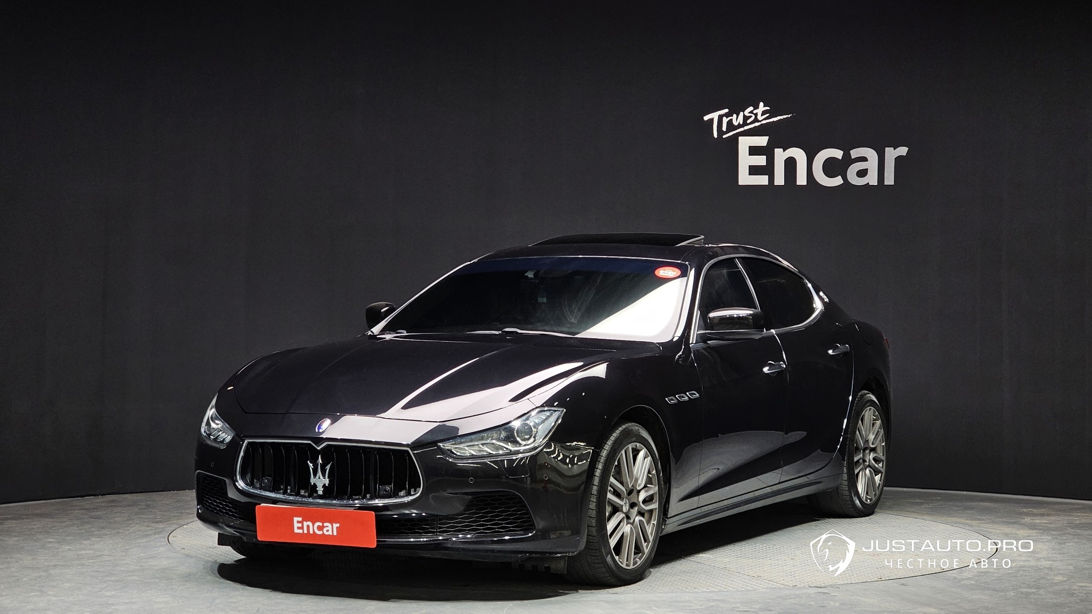 Автомобиль Maserati Ghibli