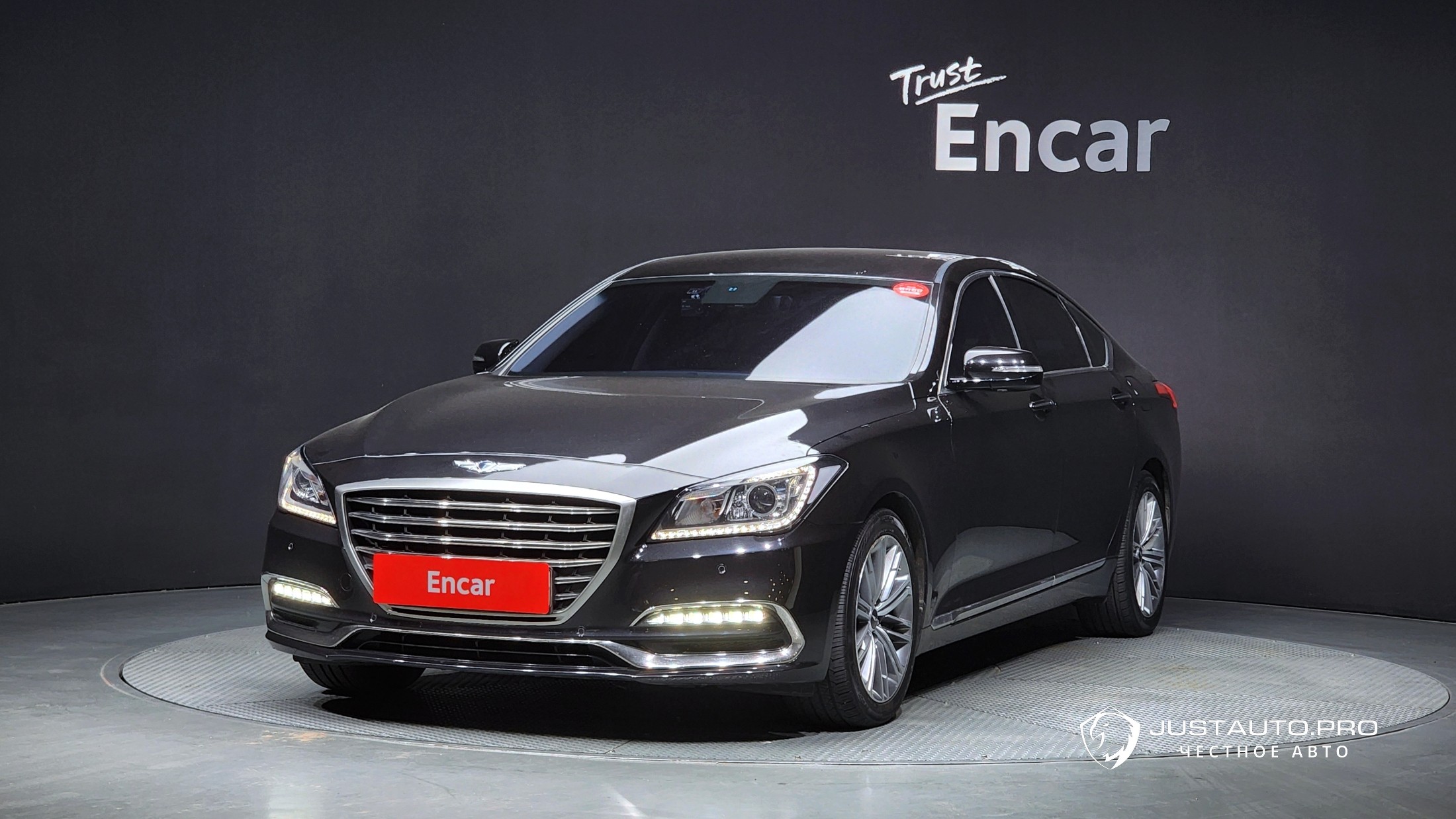 Автомобиль Genesis G80