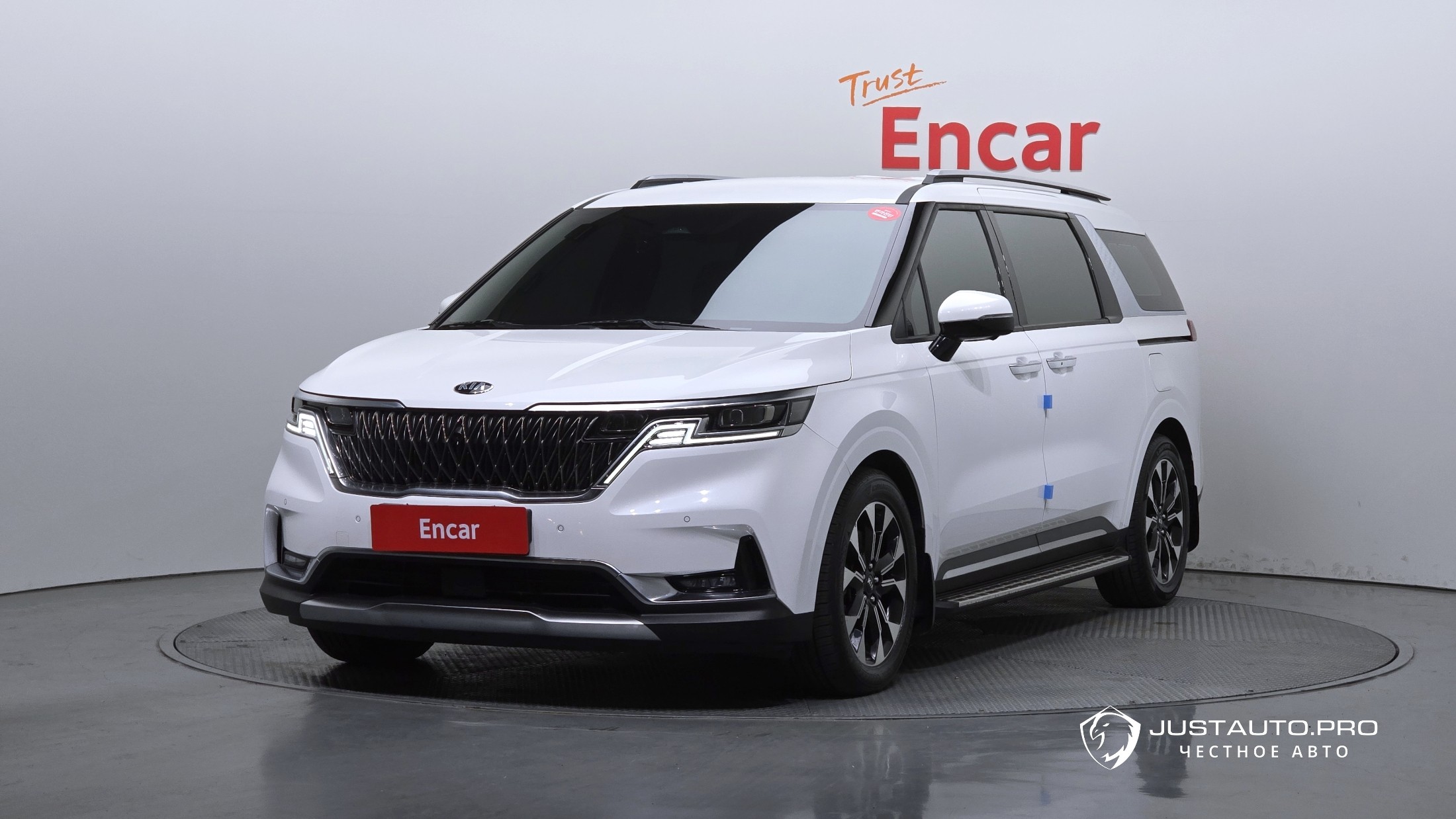Автомобиль Kia Canival