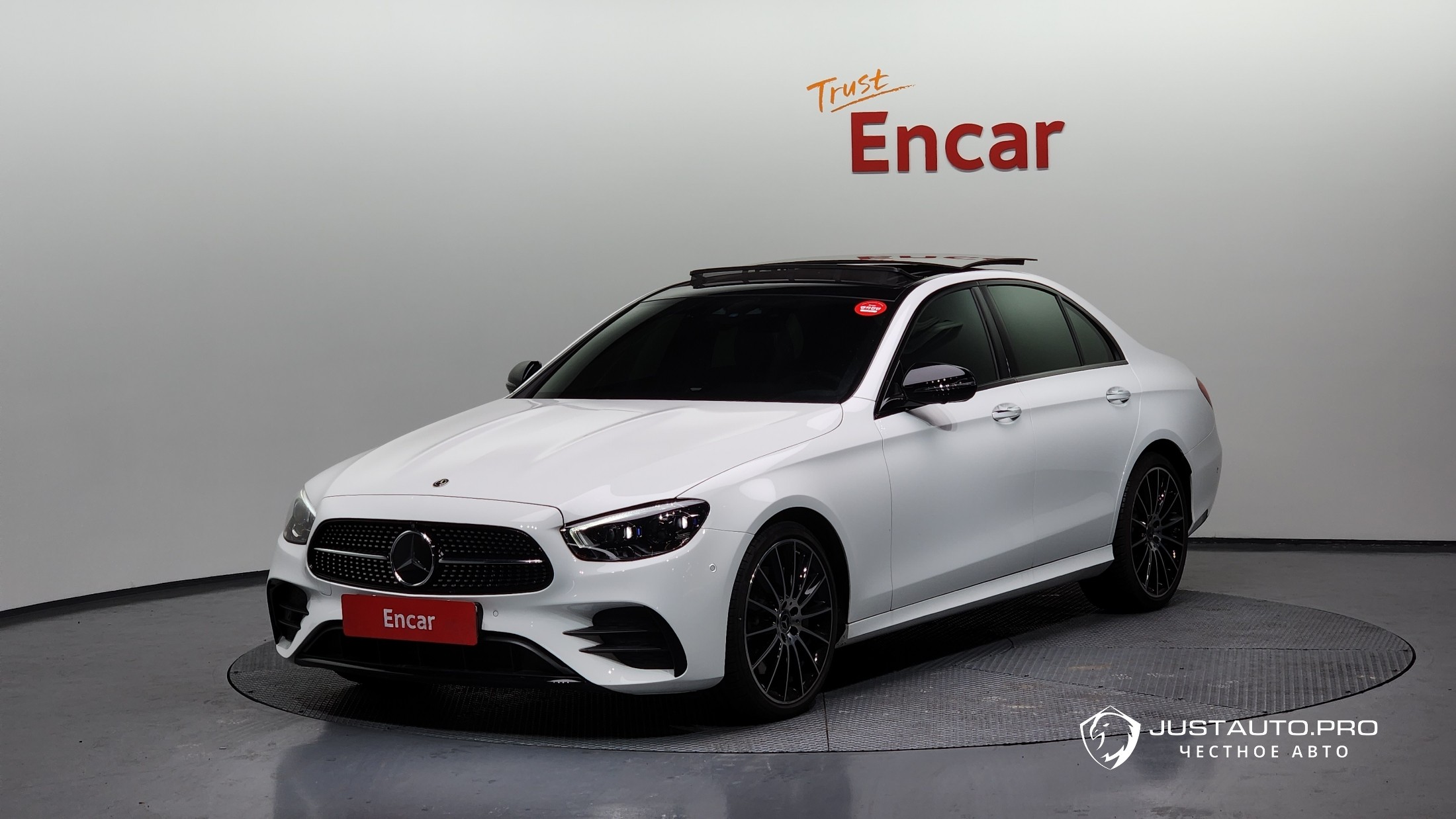 Автомобиль Mercedes-Benz E-Class