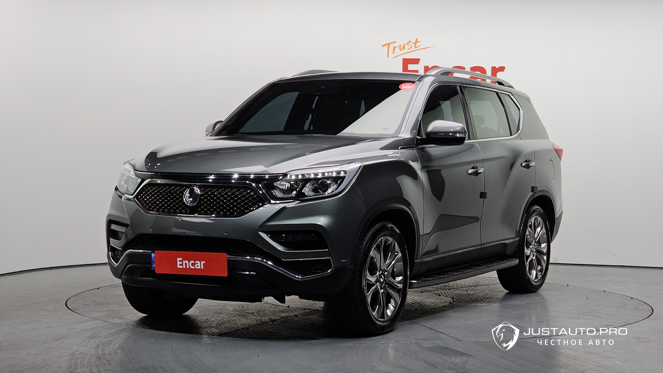 Автомобиль KG_Mobility_Ssangyong Rexton