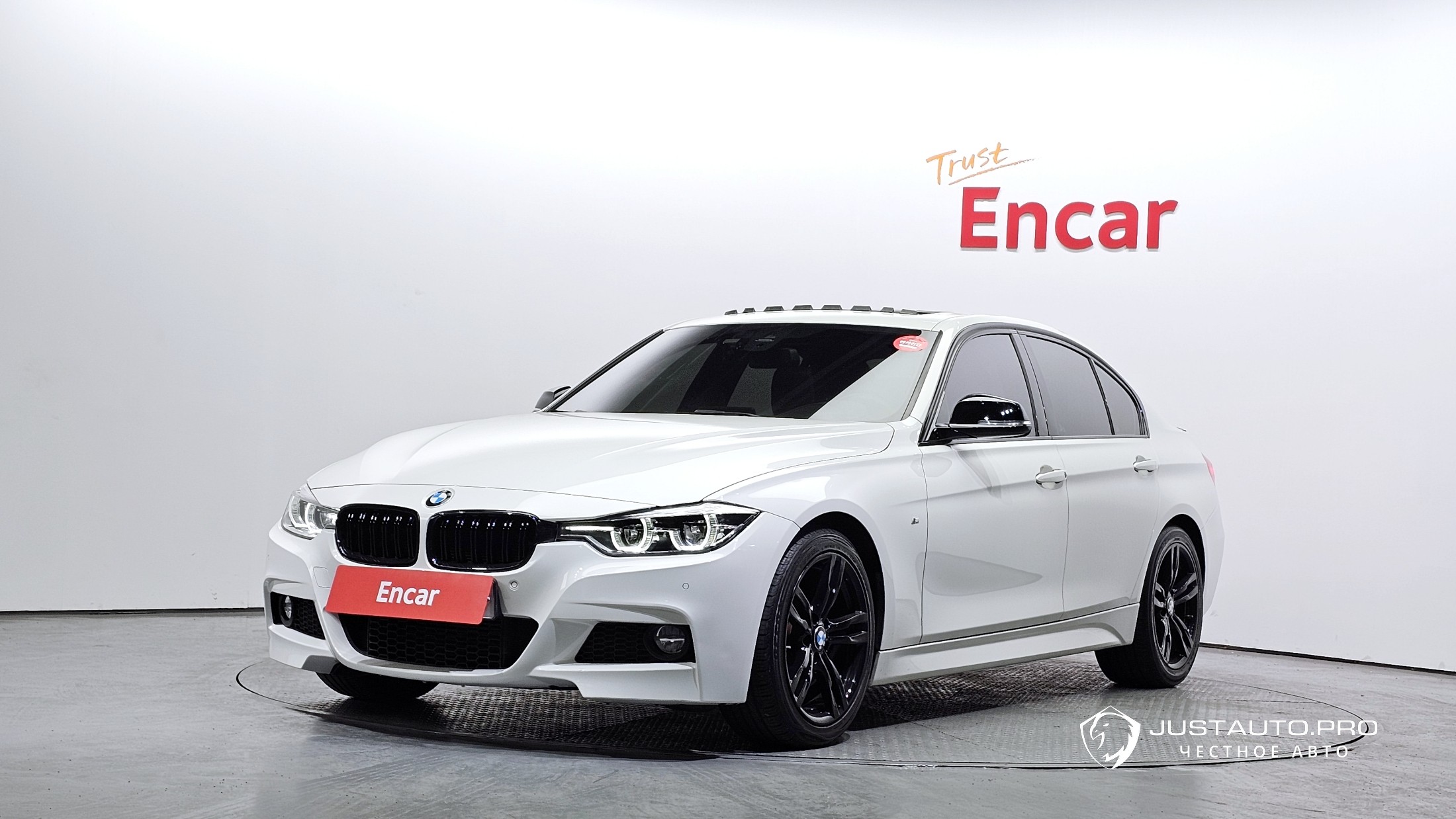 Автомобиль BMW 3-Series