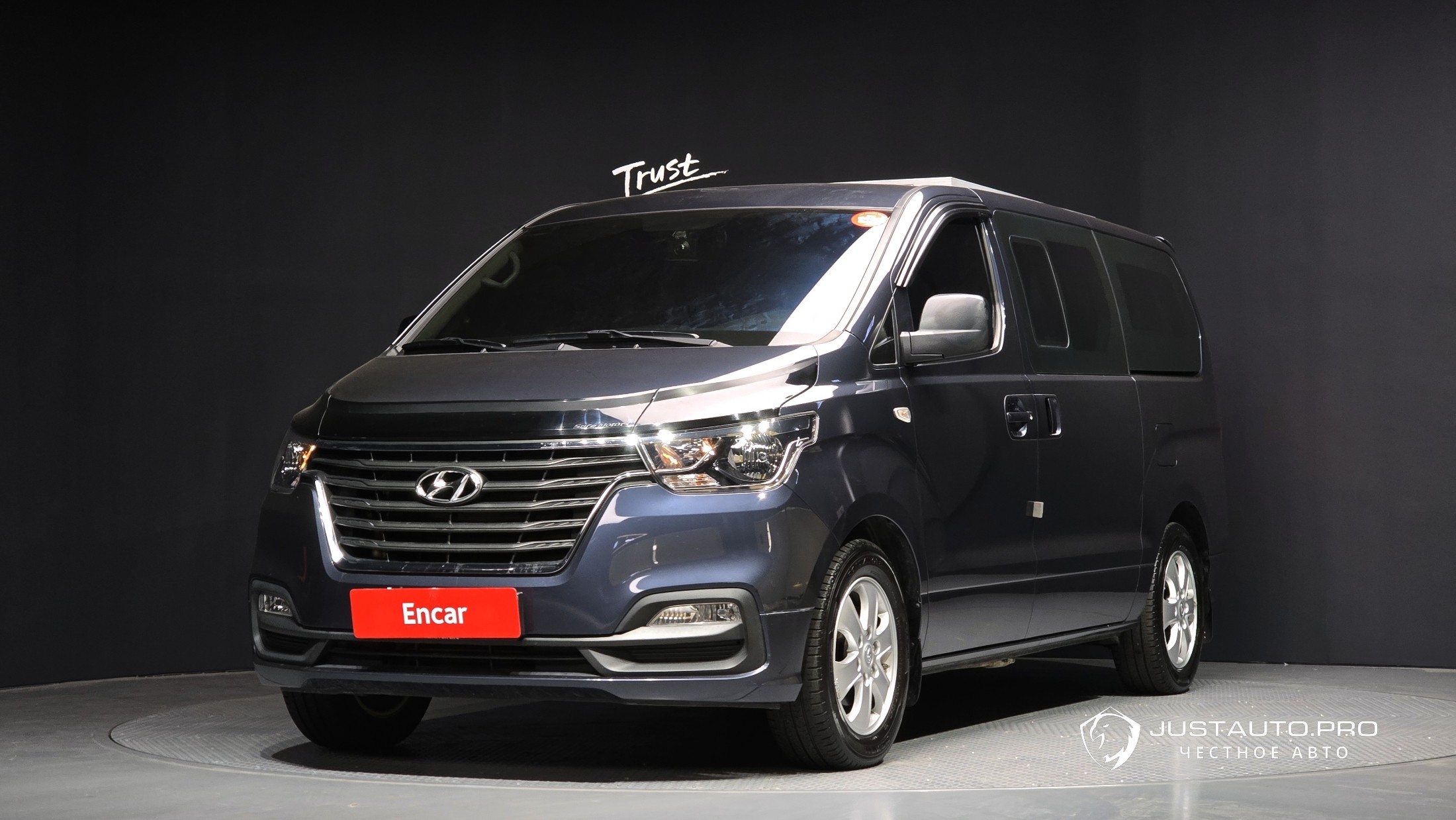 Автомобиль Hyundai Starex