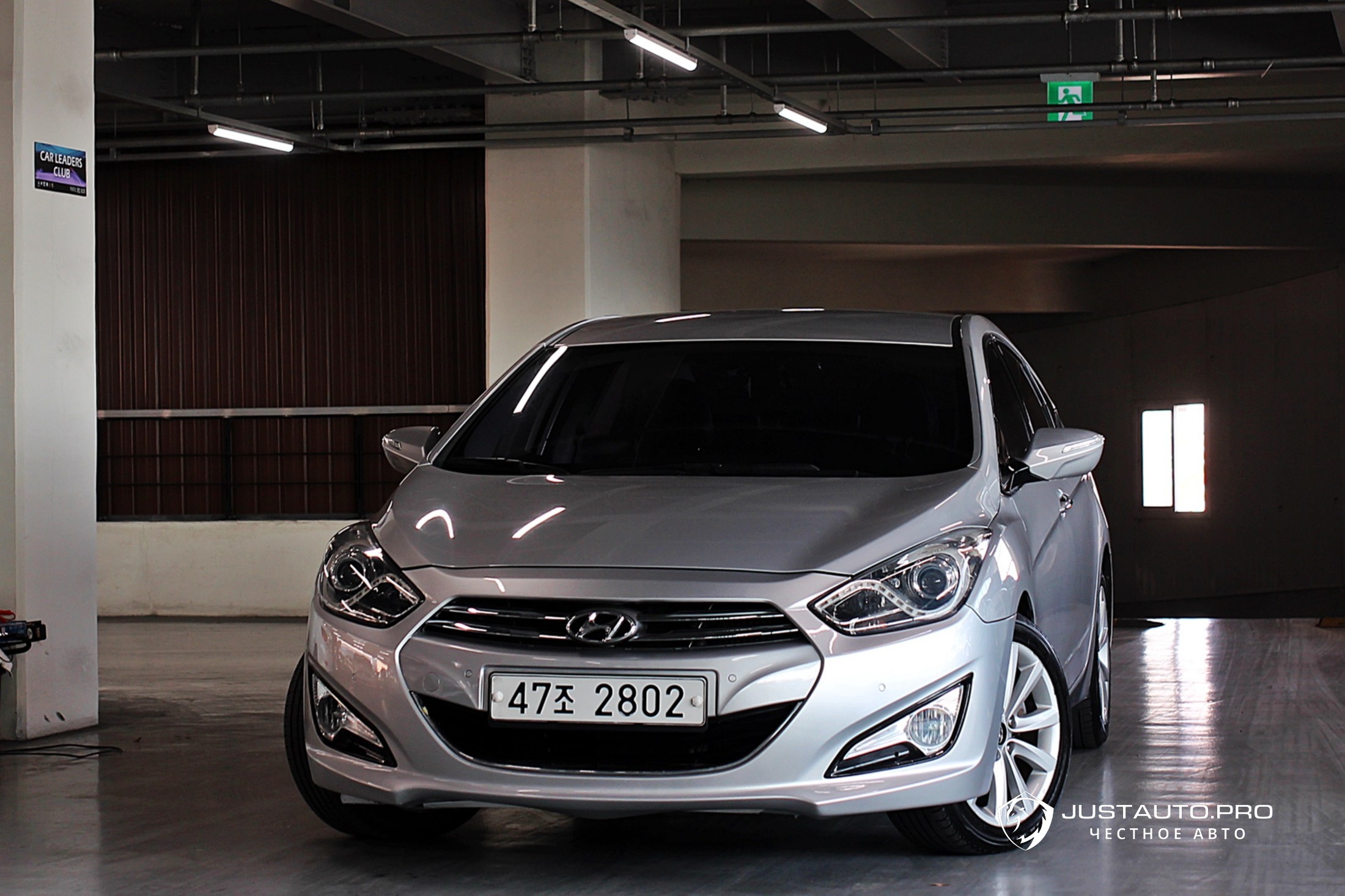 Автомобиль Hyundai i40