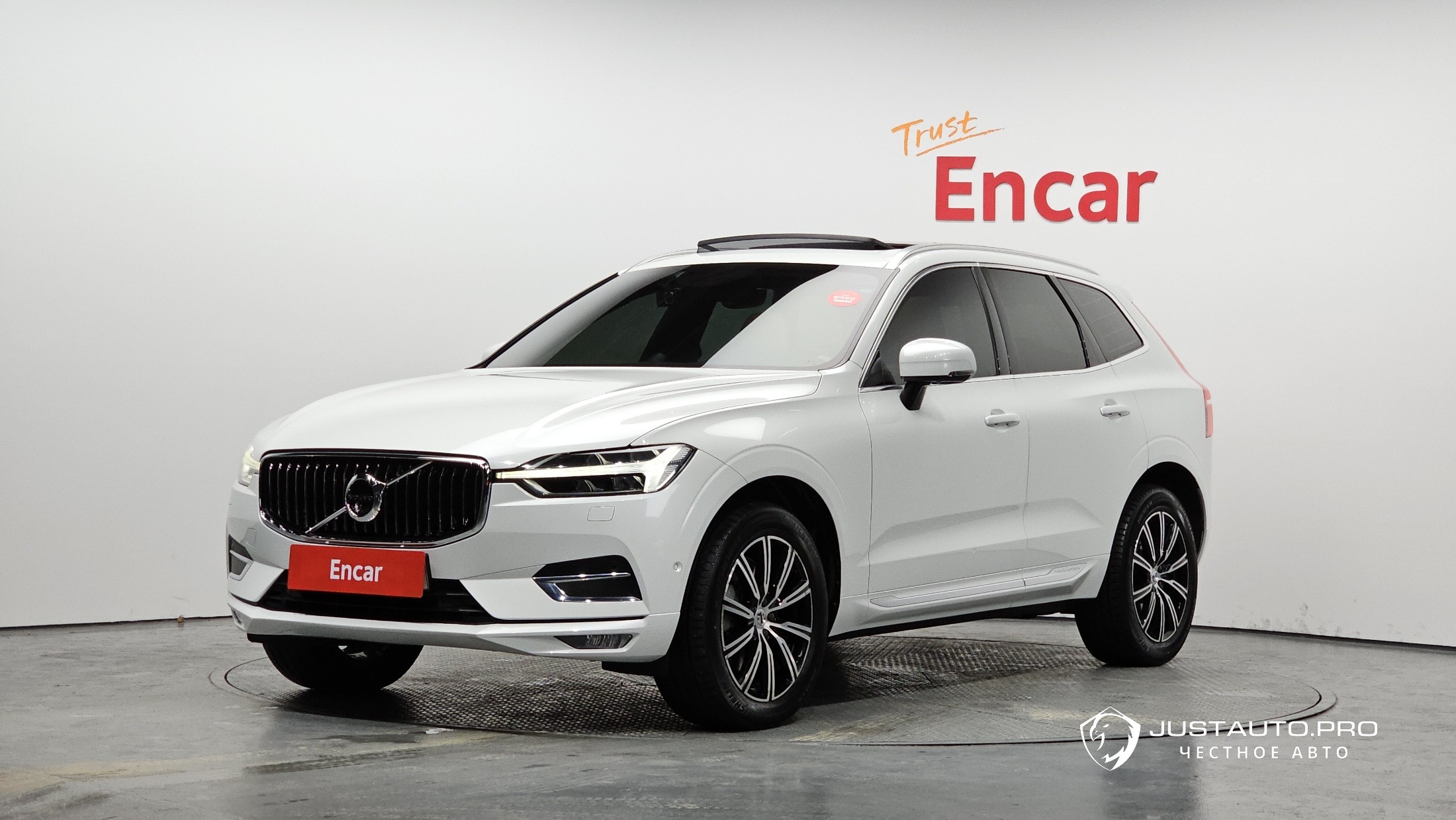 Автомобиль Volvo XC60