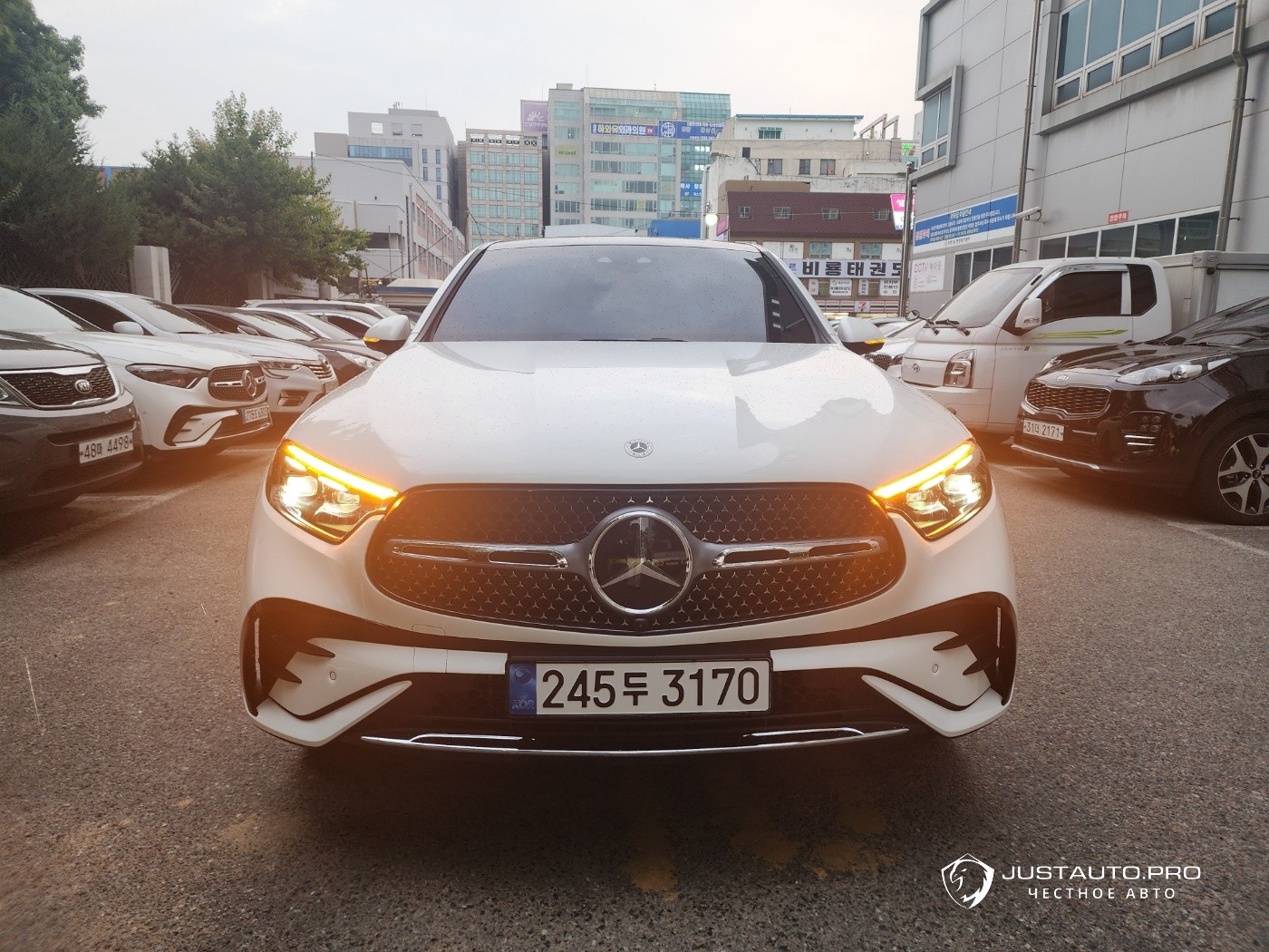 Автомобиль Mercedes-Benz GLC-Class