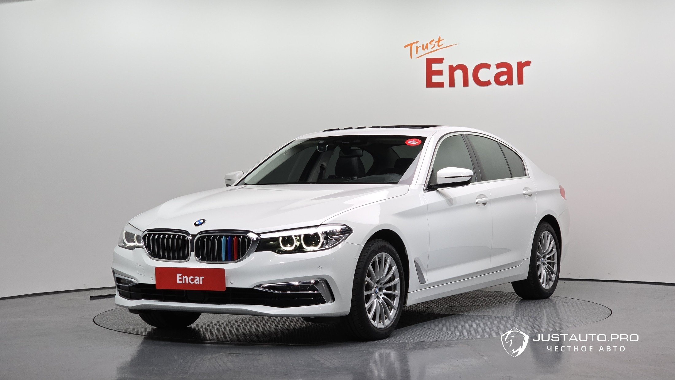 Автомобиль BMW 5-Series