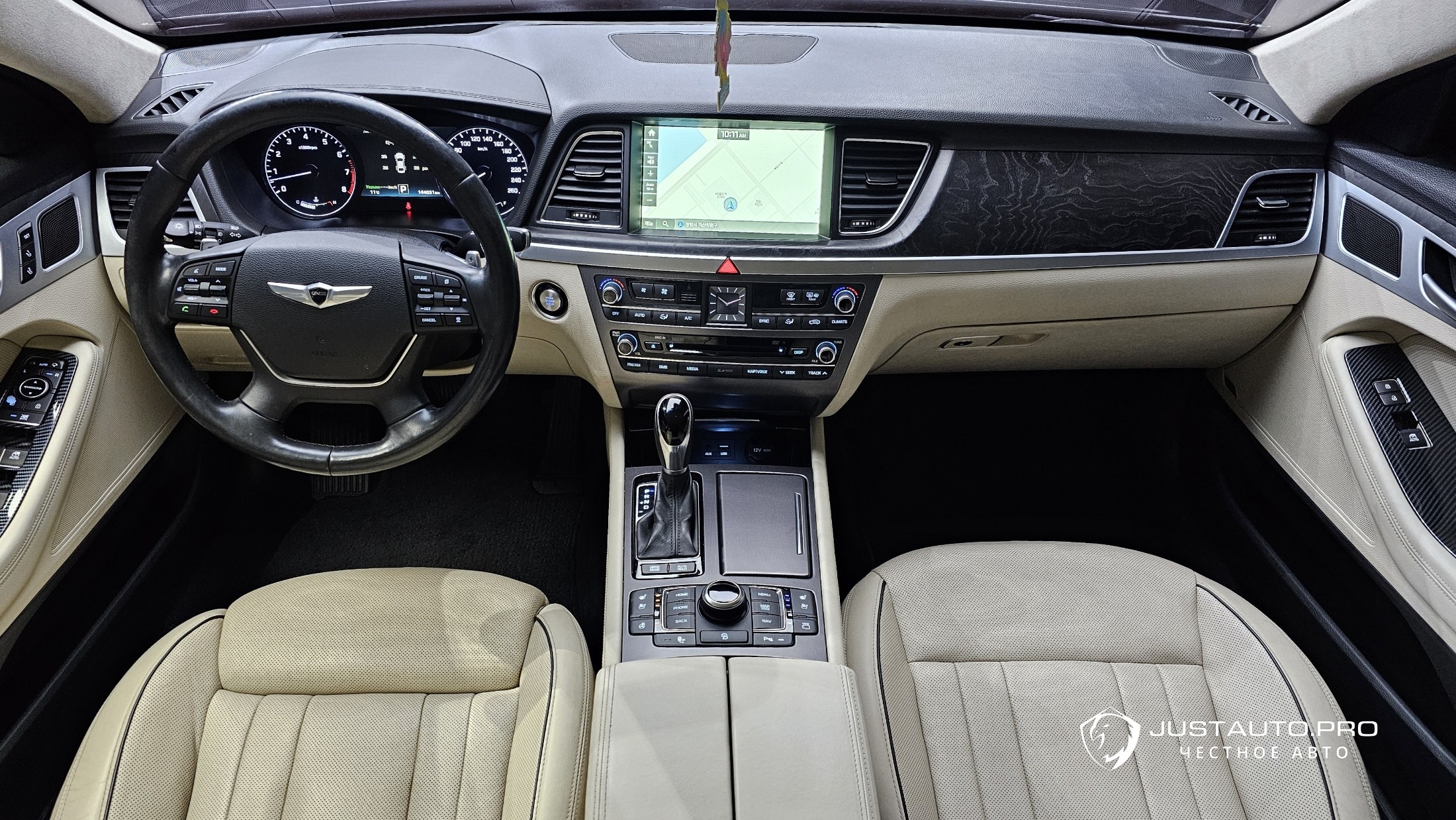 Автомобиль Hyundai Genesis