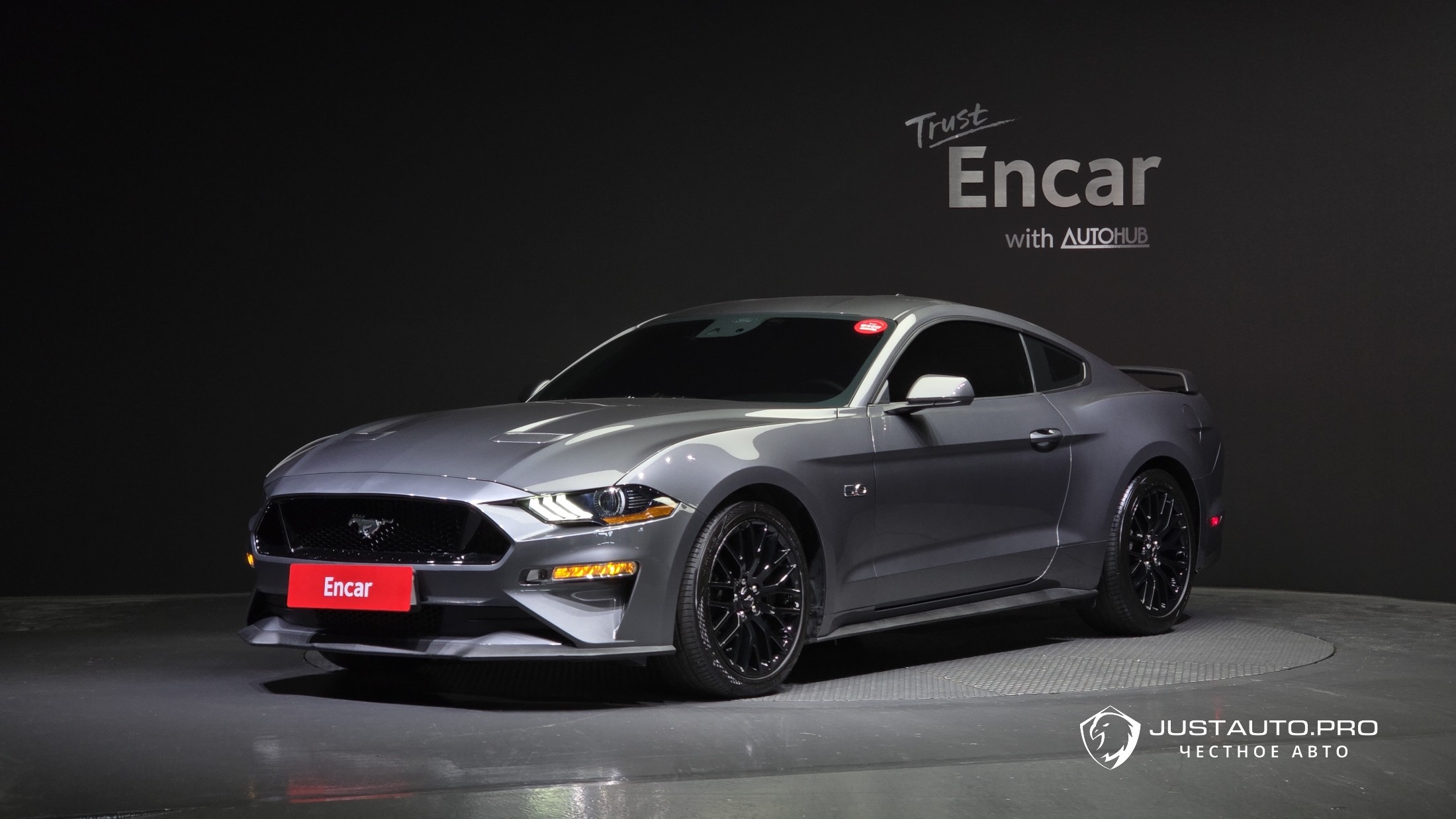 Автомобиль Ford Mustang