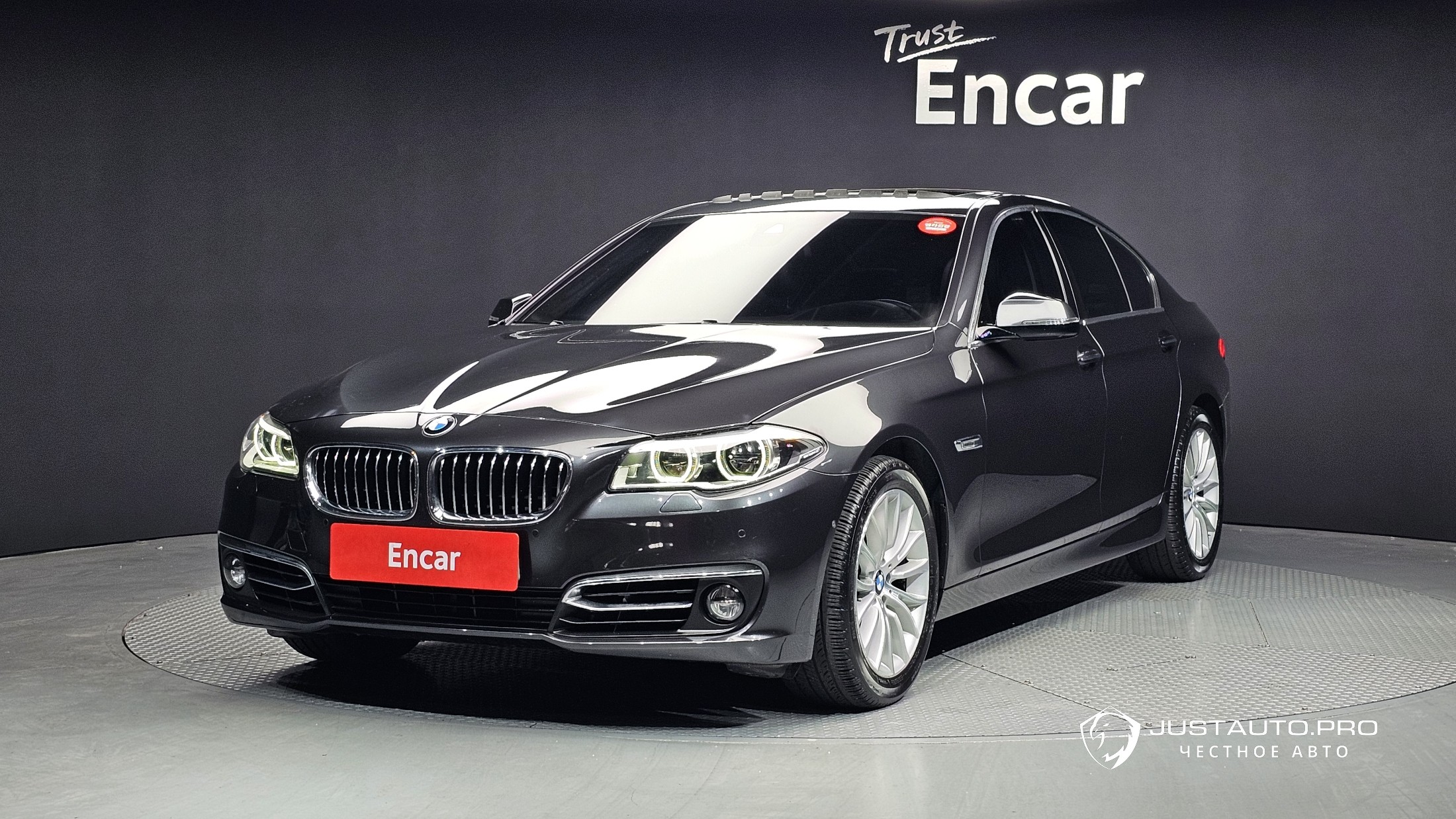 Автомобиль BMW 5-Series