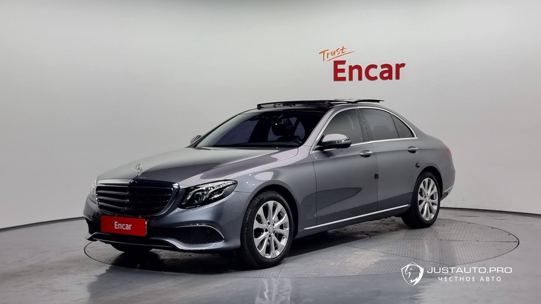 Автомобиль Mercedes-Benz E-Class