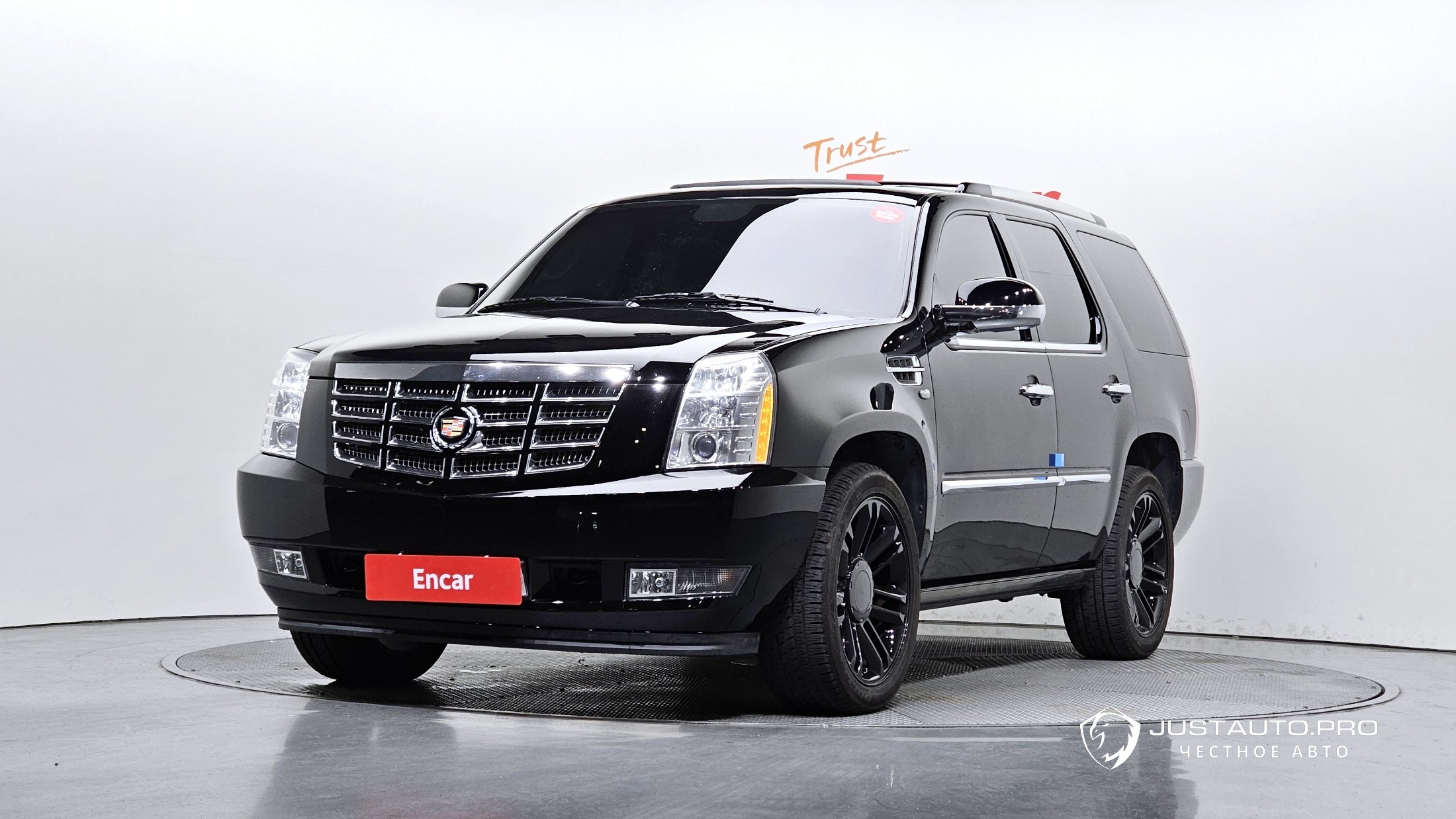 Автомобиль Cadillac Escalade