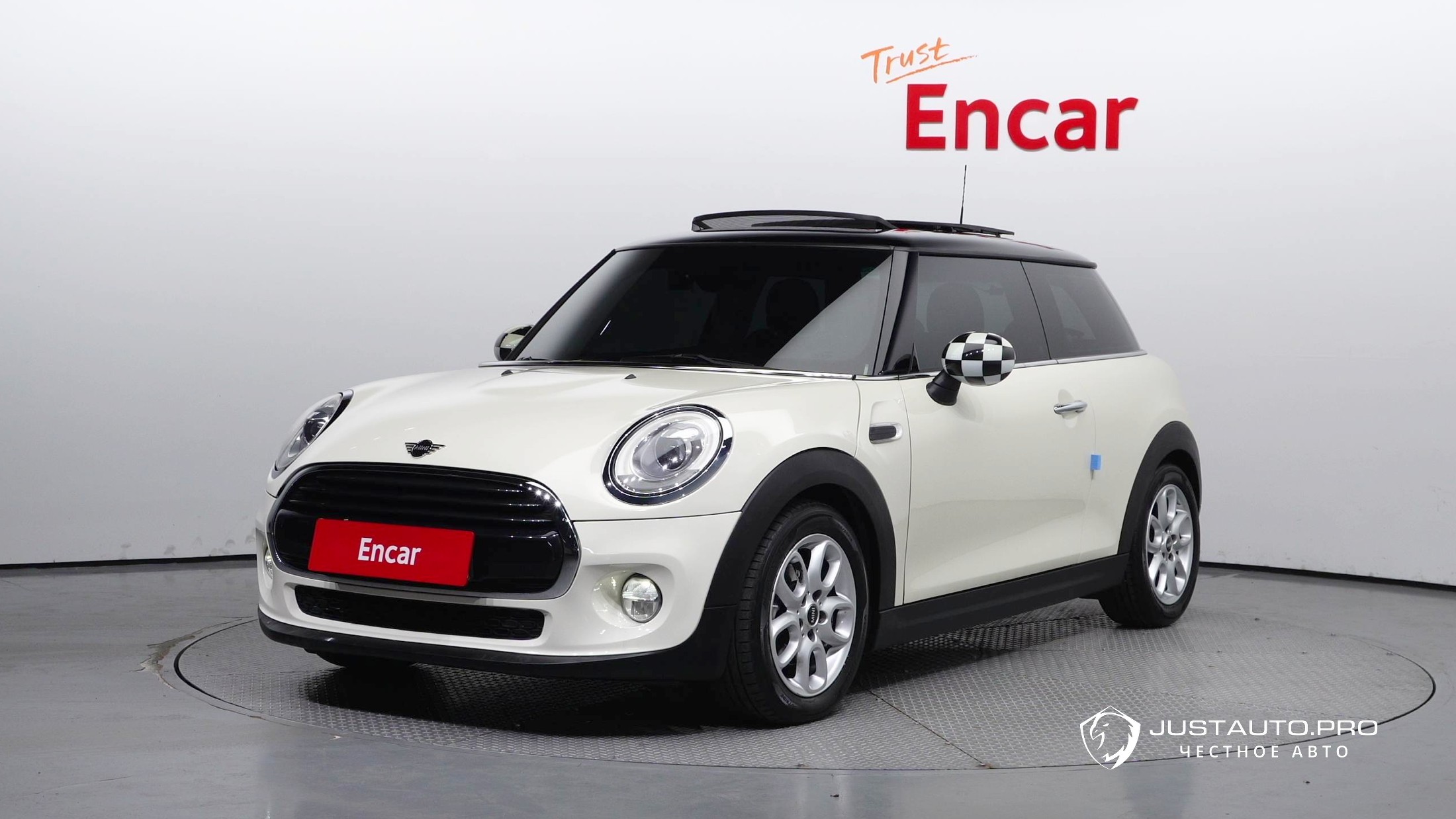 Автомобиль Mini Cooper