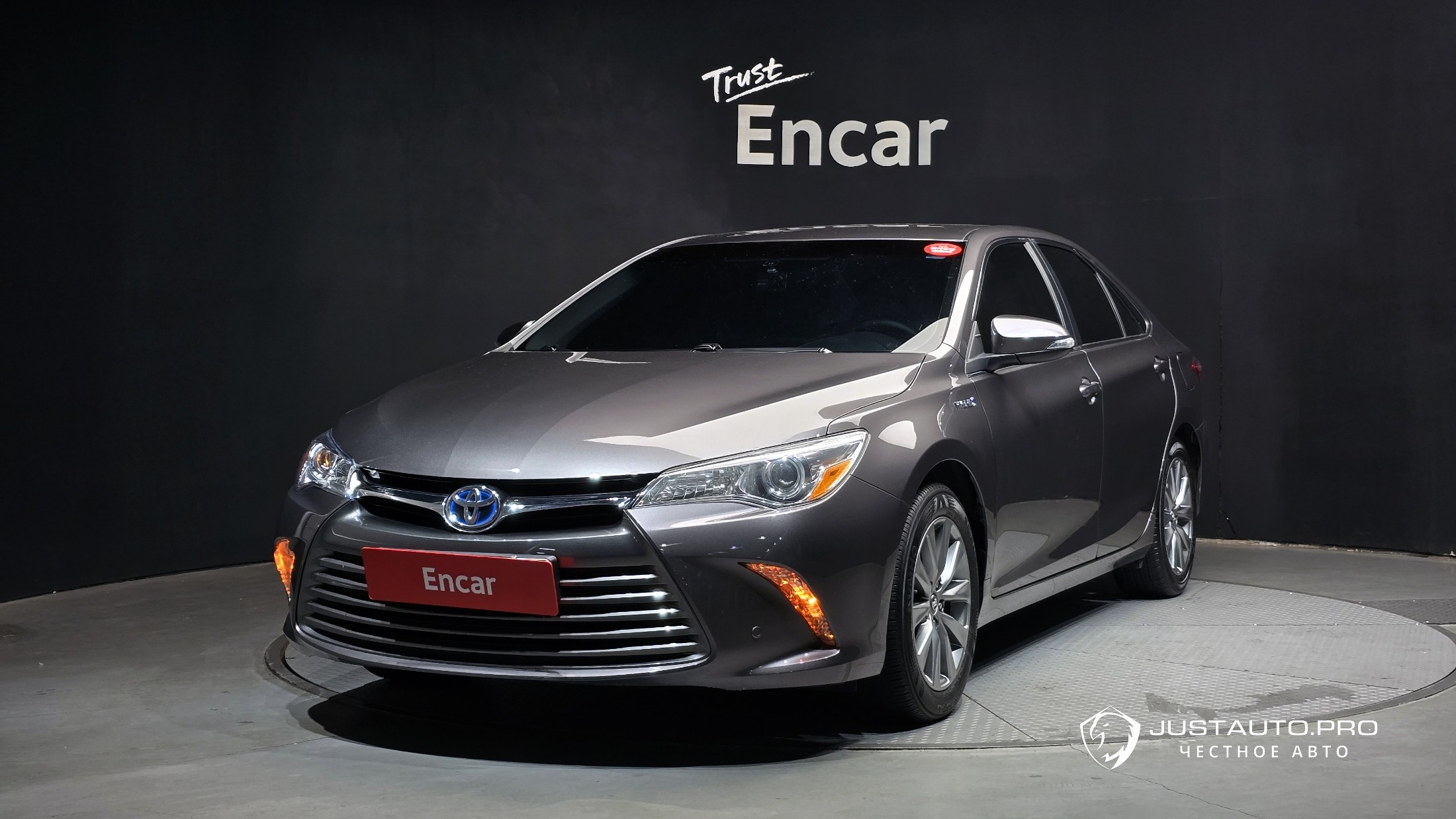 Автомобиль Toyota Camry