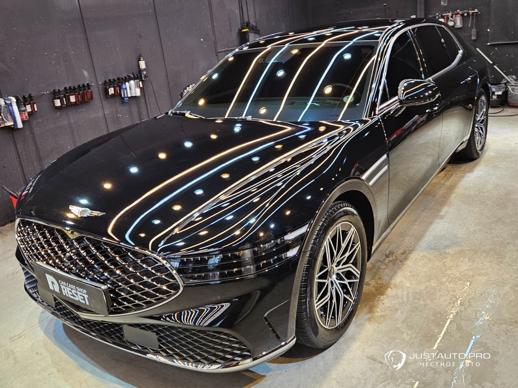 Автомобиль Genesis G90