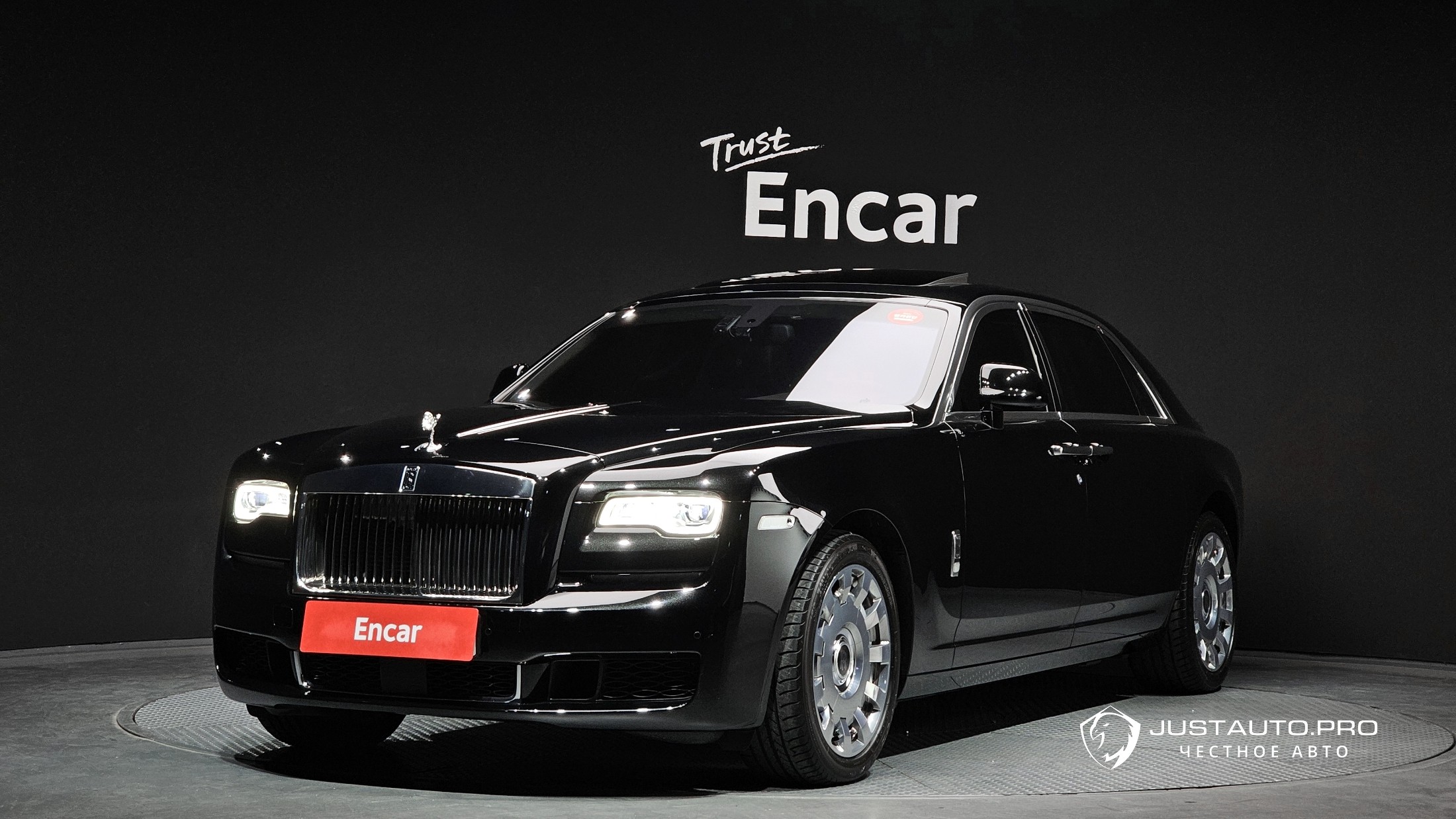 Автомобиль Rolls-Royce Ghost