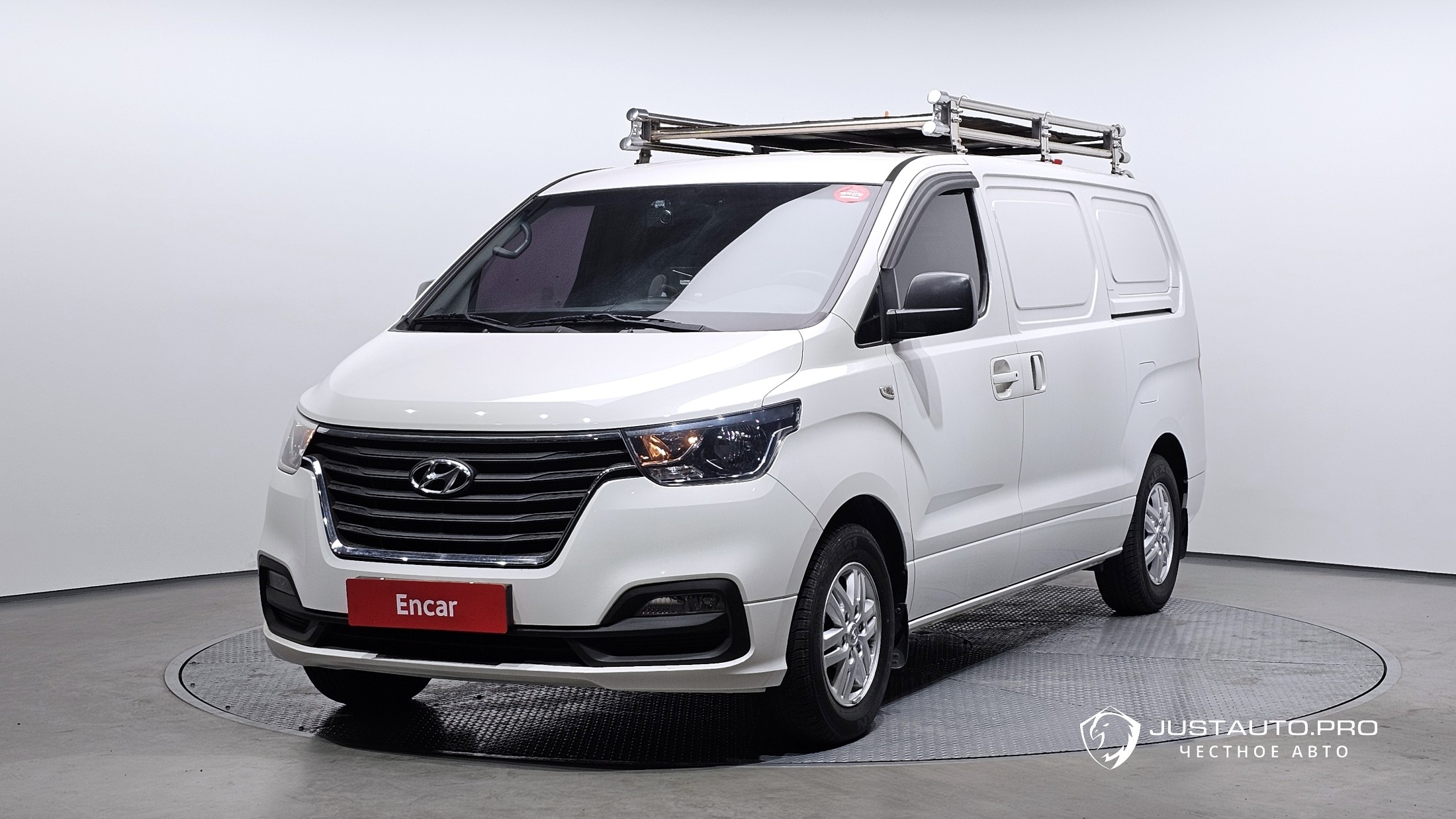 Автомобиль Hyundai Starex
