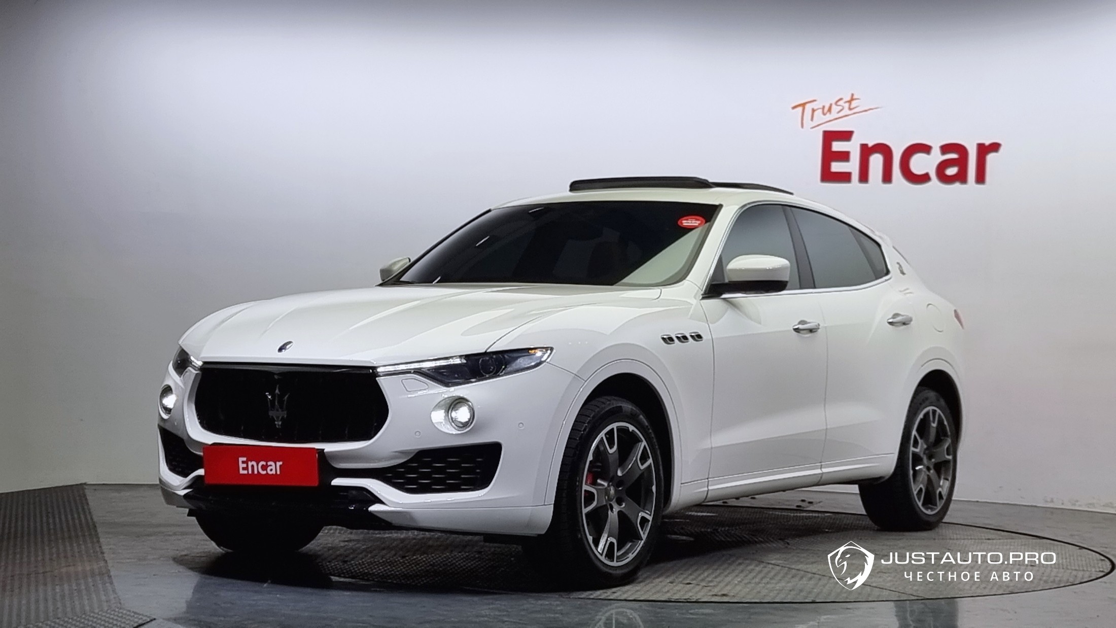 Автомобиль Maserati Levante