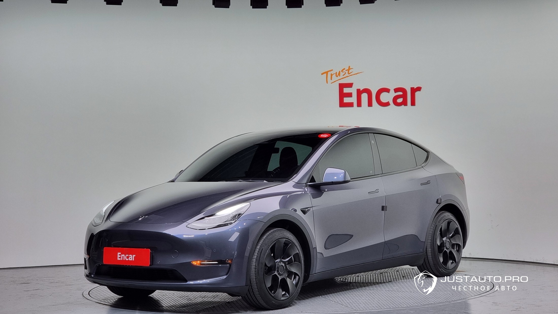 Автомобиль Tesla Model Y
