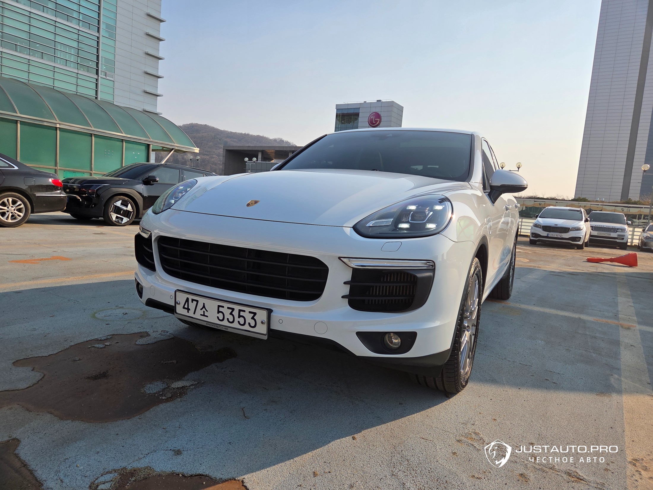 Автомобиль Porsche Cayenne