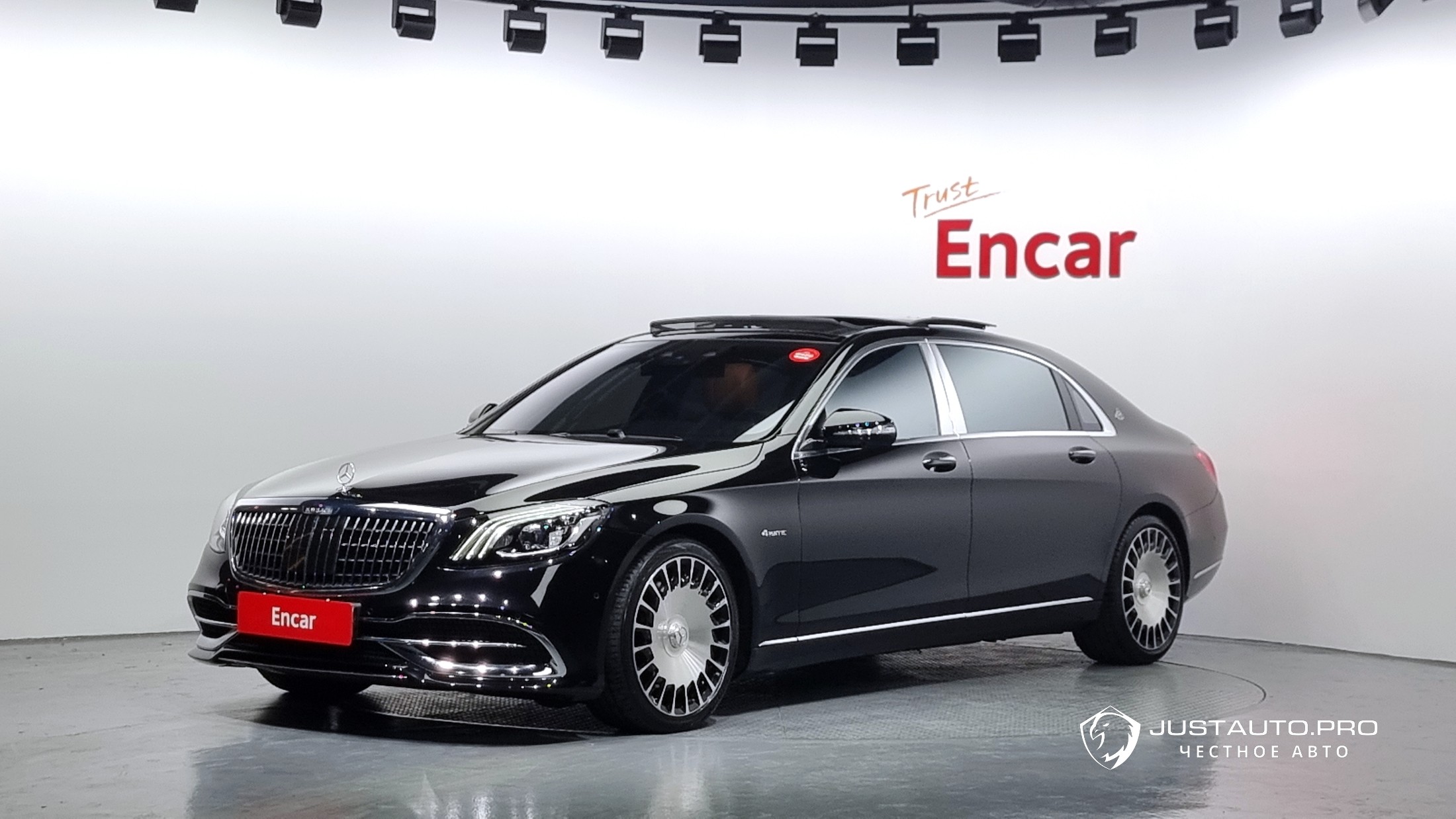 Автомобиль Mercedes-Benz S-Class