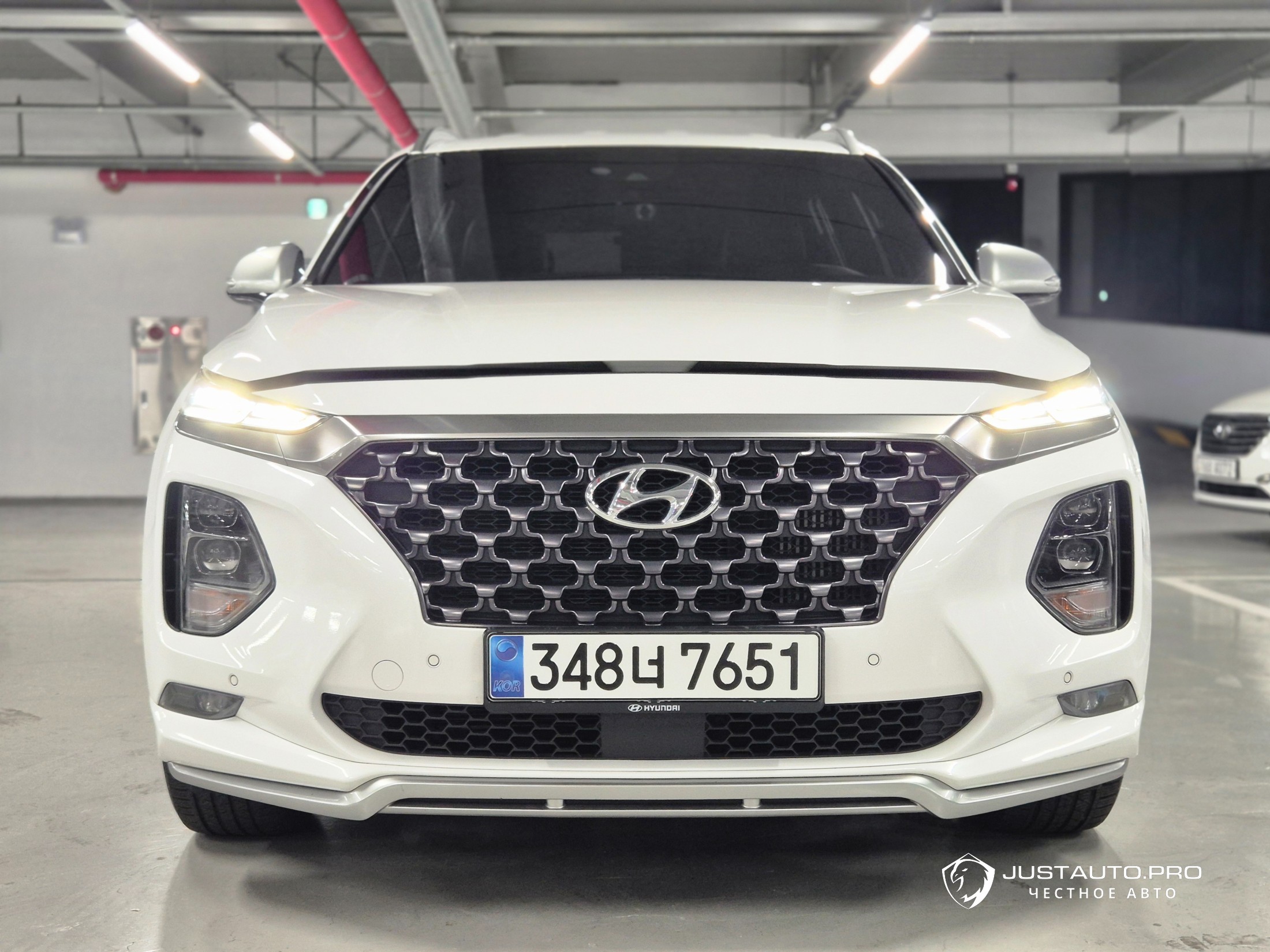 Автомобиль Hyundai Santafe