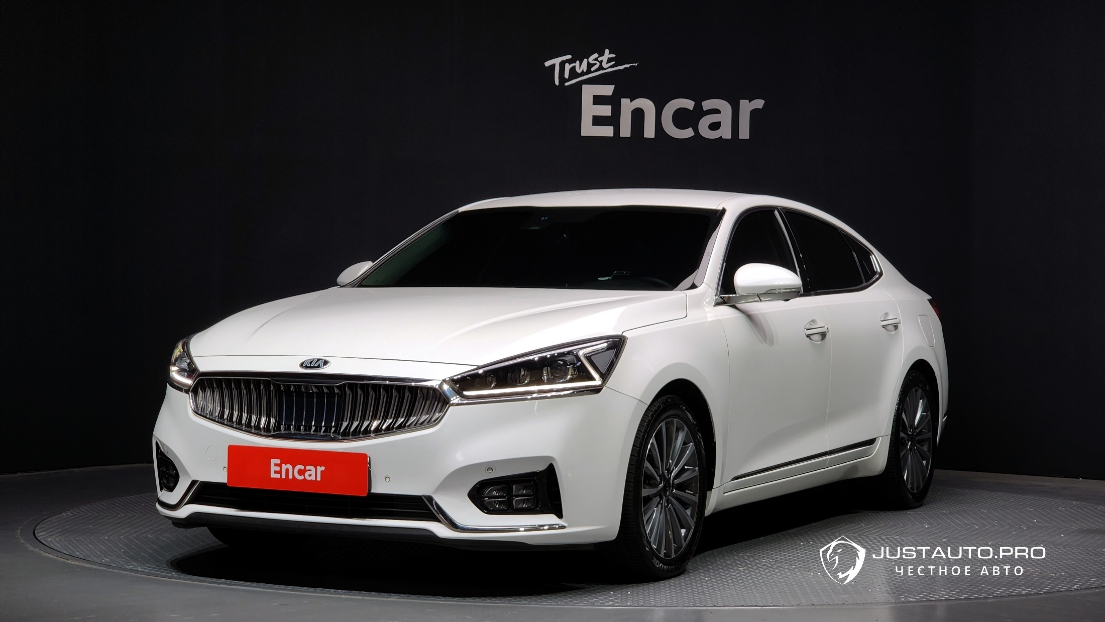 Автомобиль Kia K7