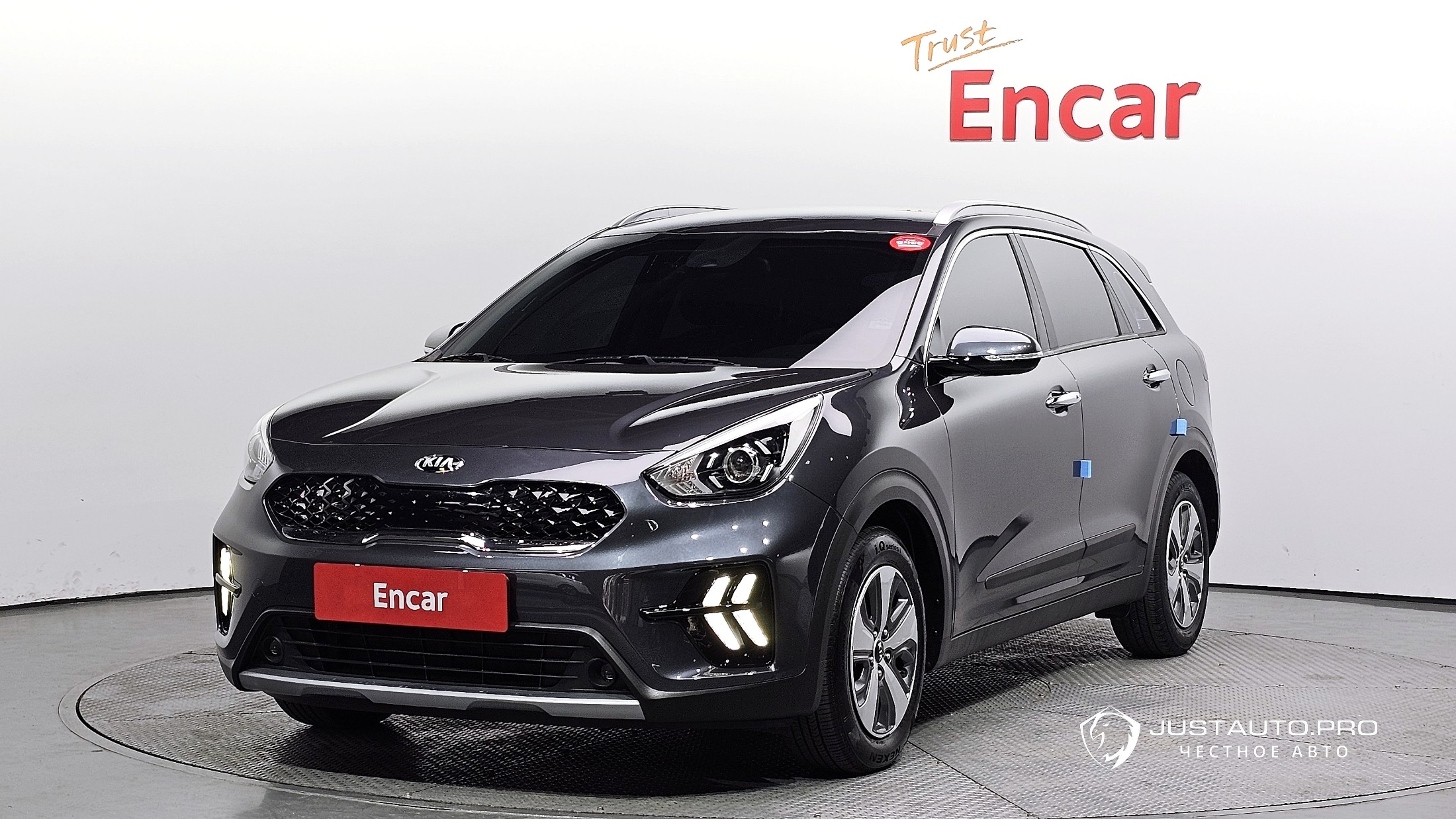 Автомобиль Kia Niro