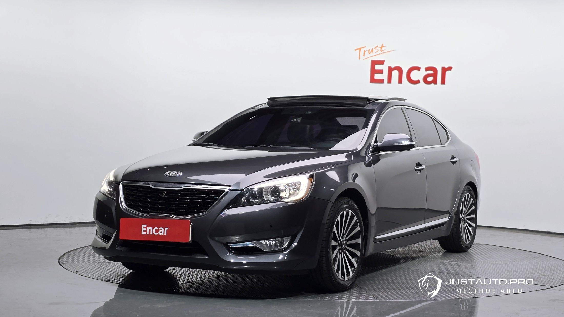 Автомобиль Kia K7
