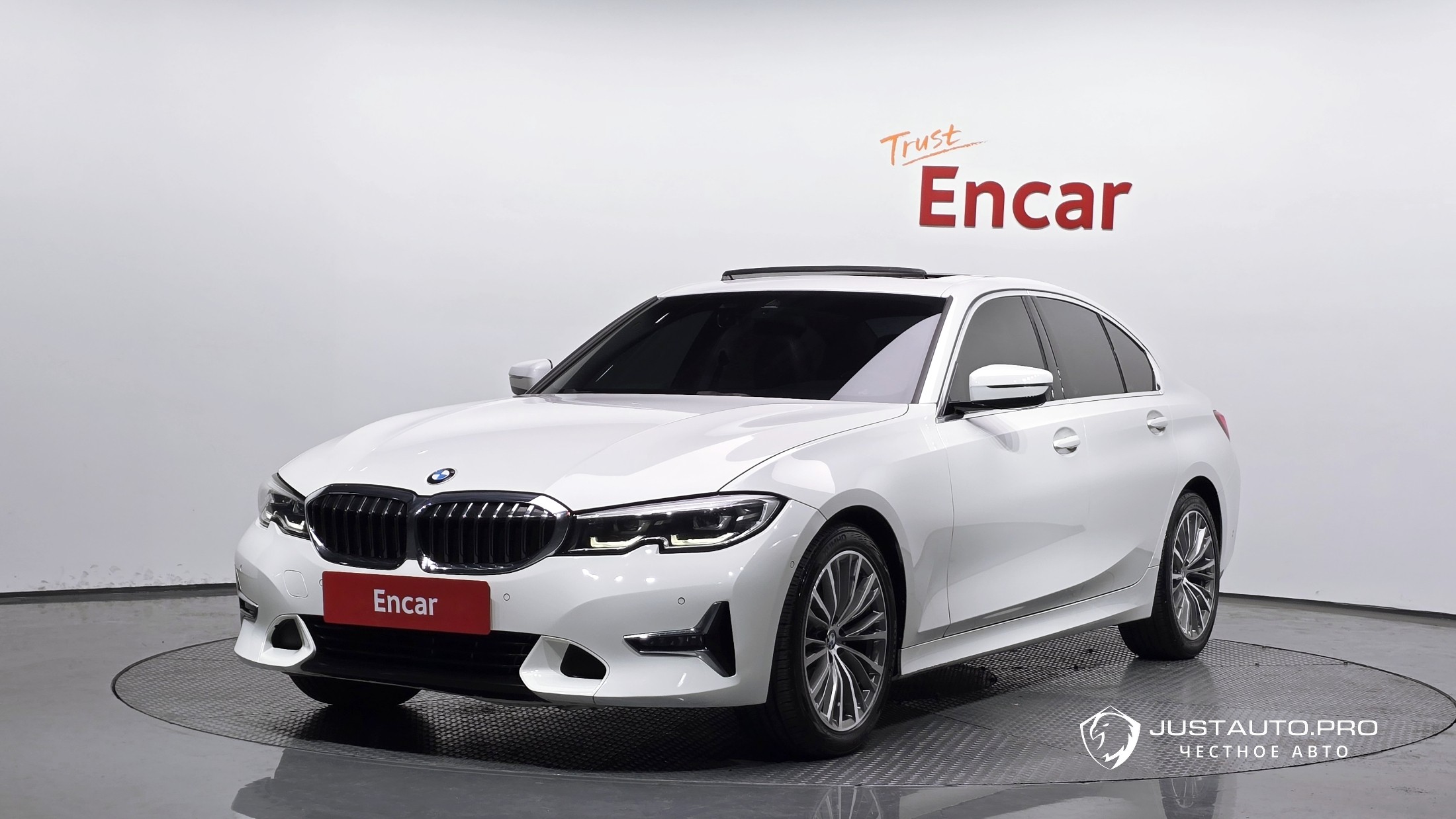 Автомобиль BMW 3-Series