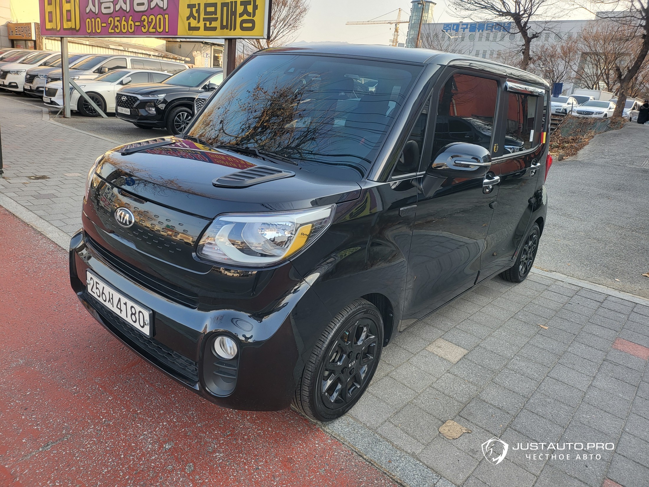 Автомобиль Kia RAY
