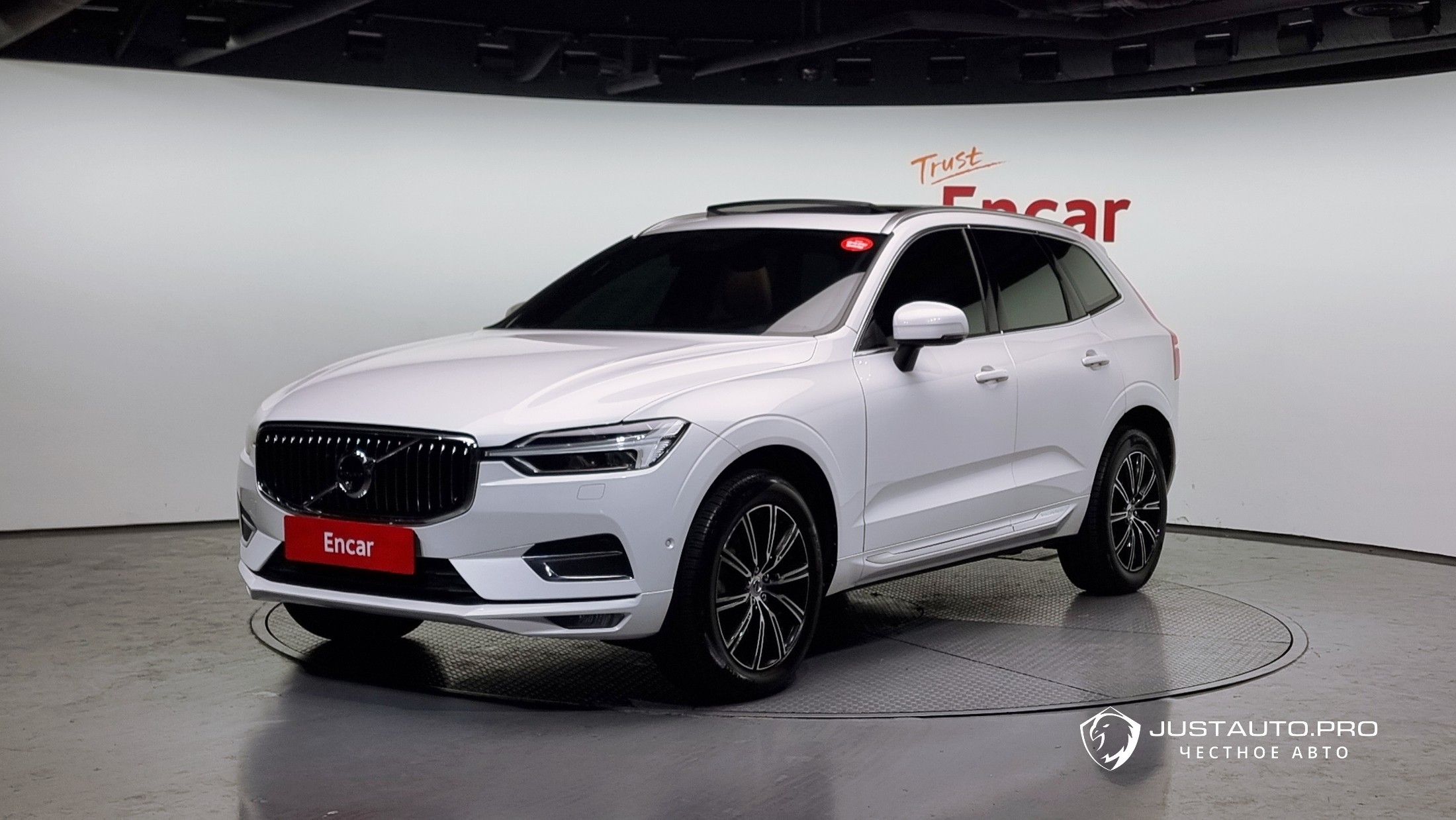 Автомобиль Volvo XC60
