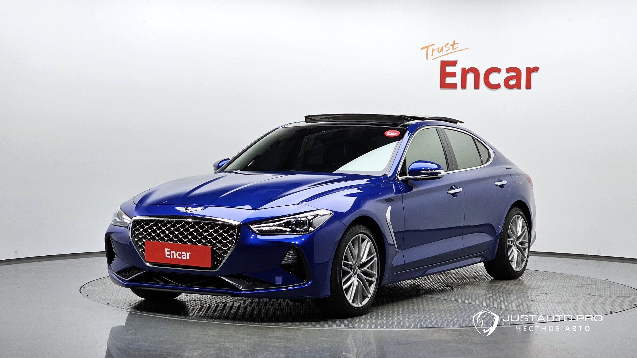 Автомобиль Genesis G70