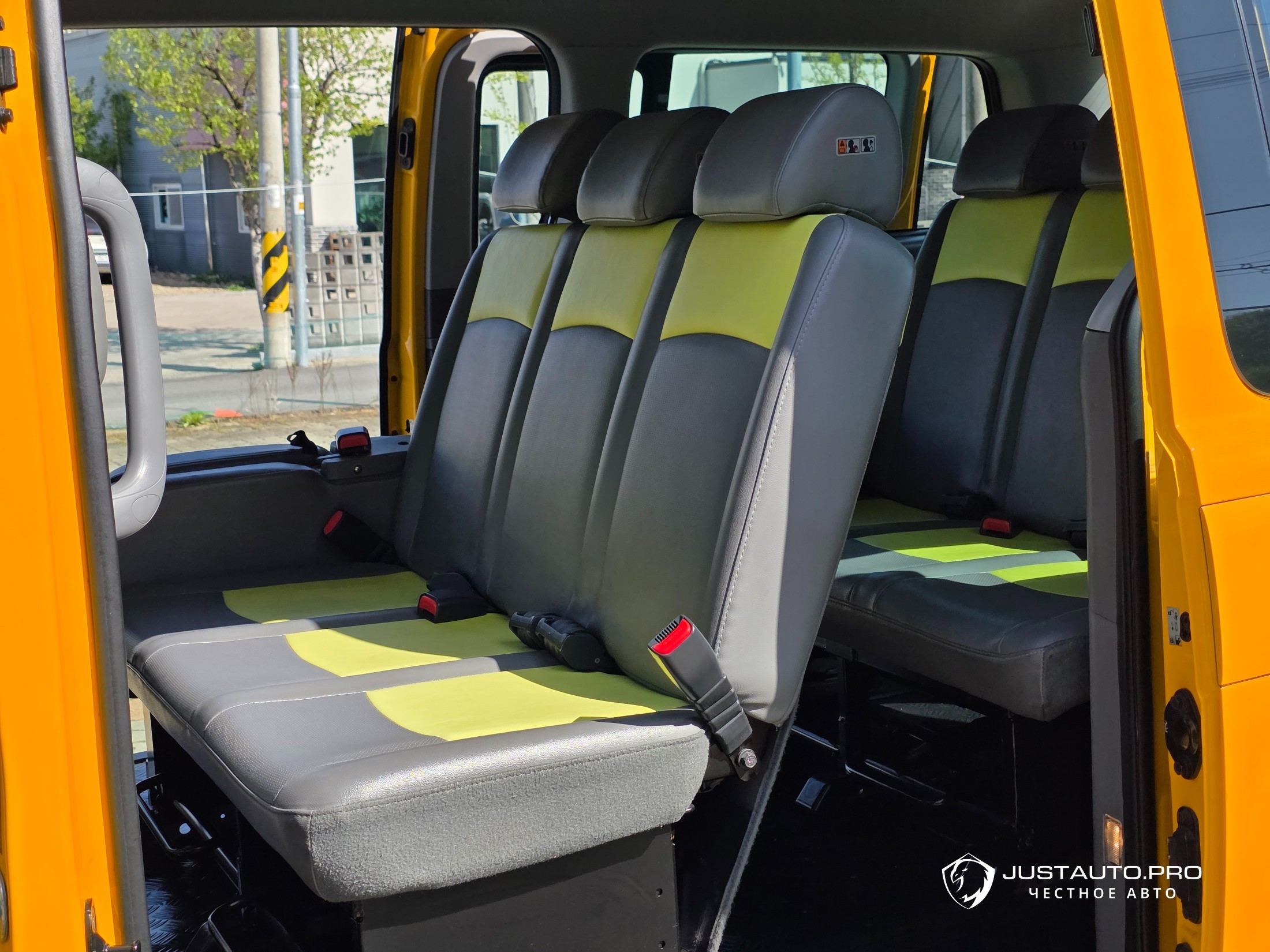 Автомобиль Hyundai Starex
