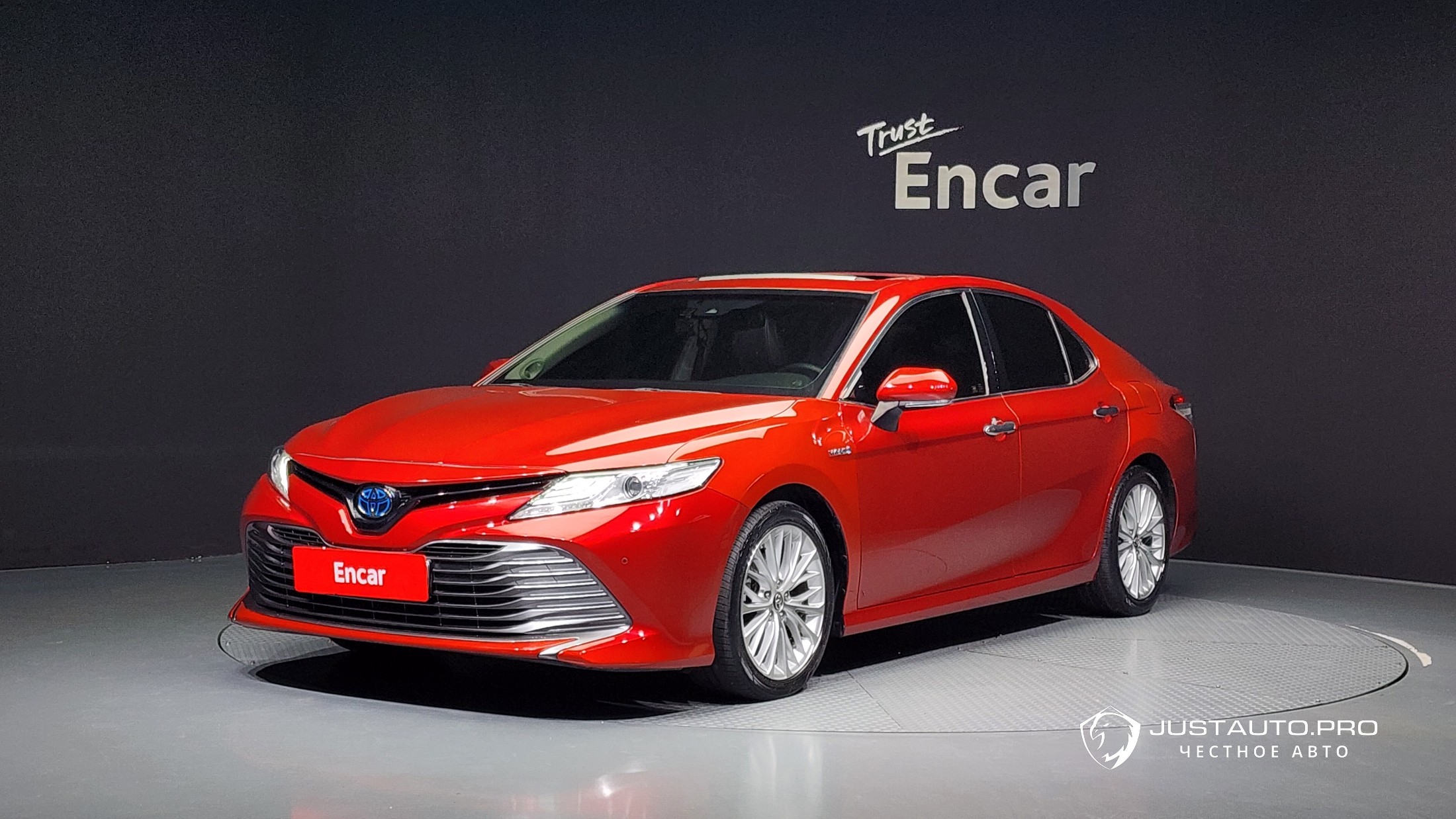 Автомобиль Toyota Camry