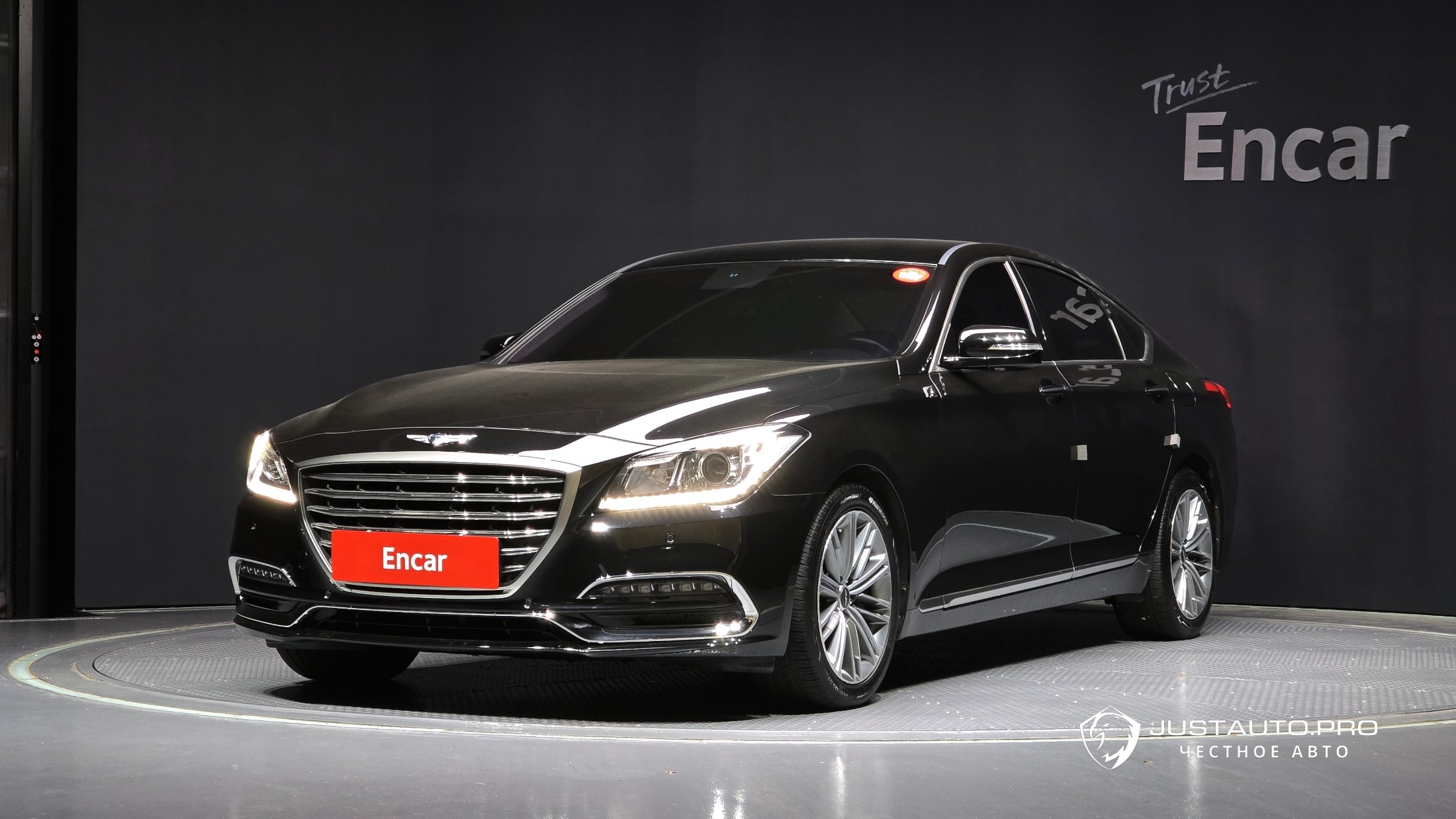 Автомобиль Genesis G80