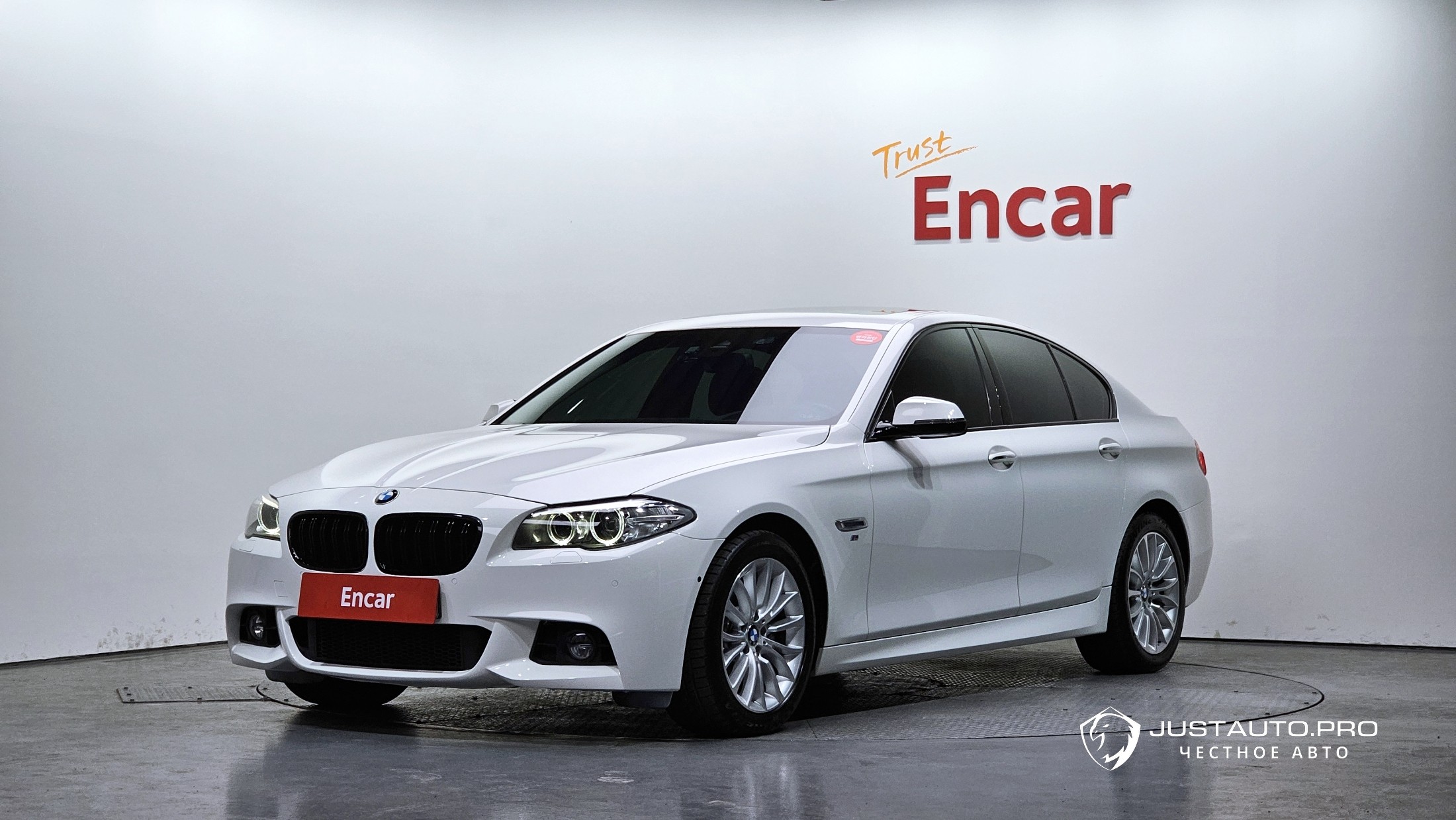 Автомобиль BMW 5-Series