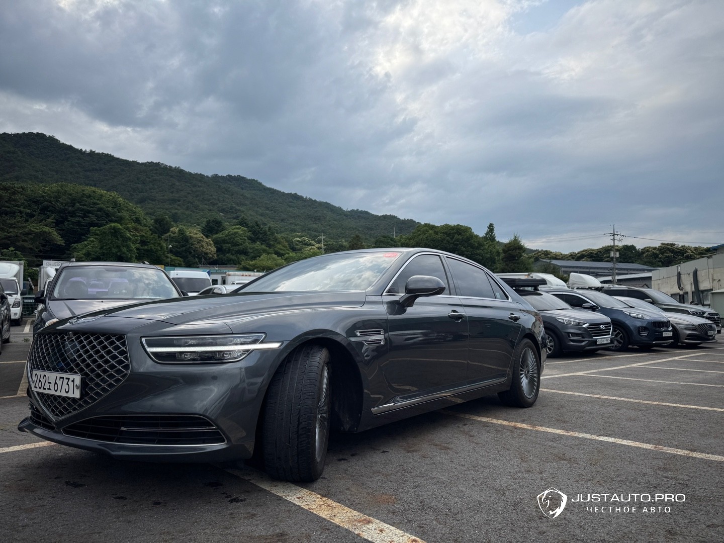 Автомобиль Genesis G90