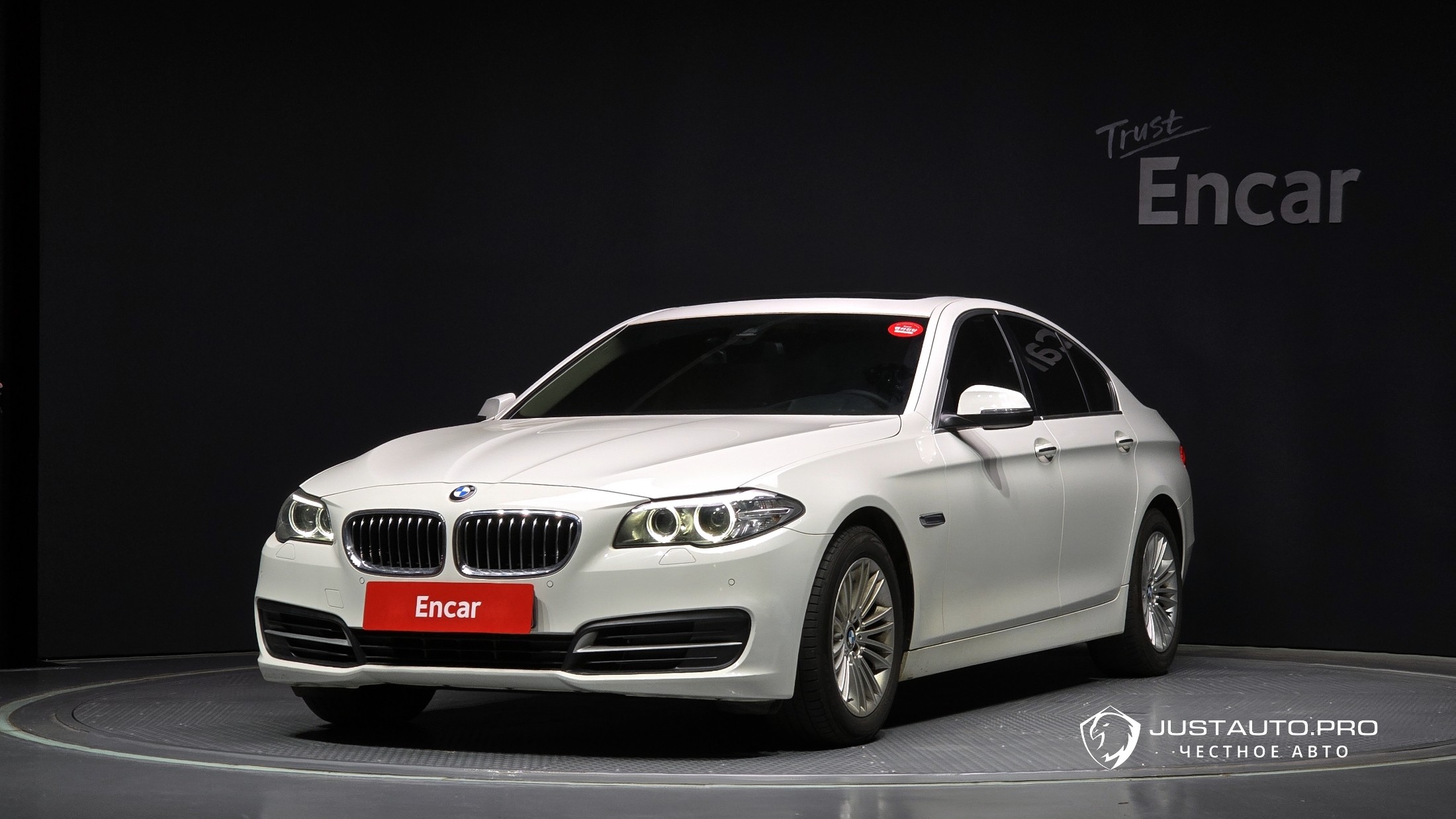 Автомобиль BMW 5-Series