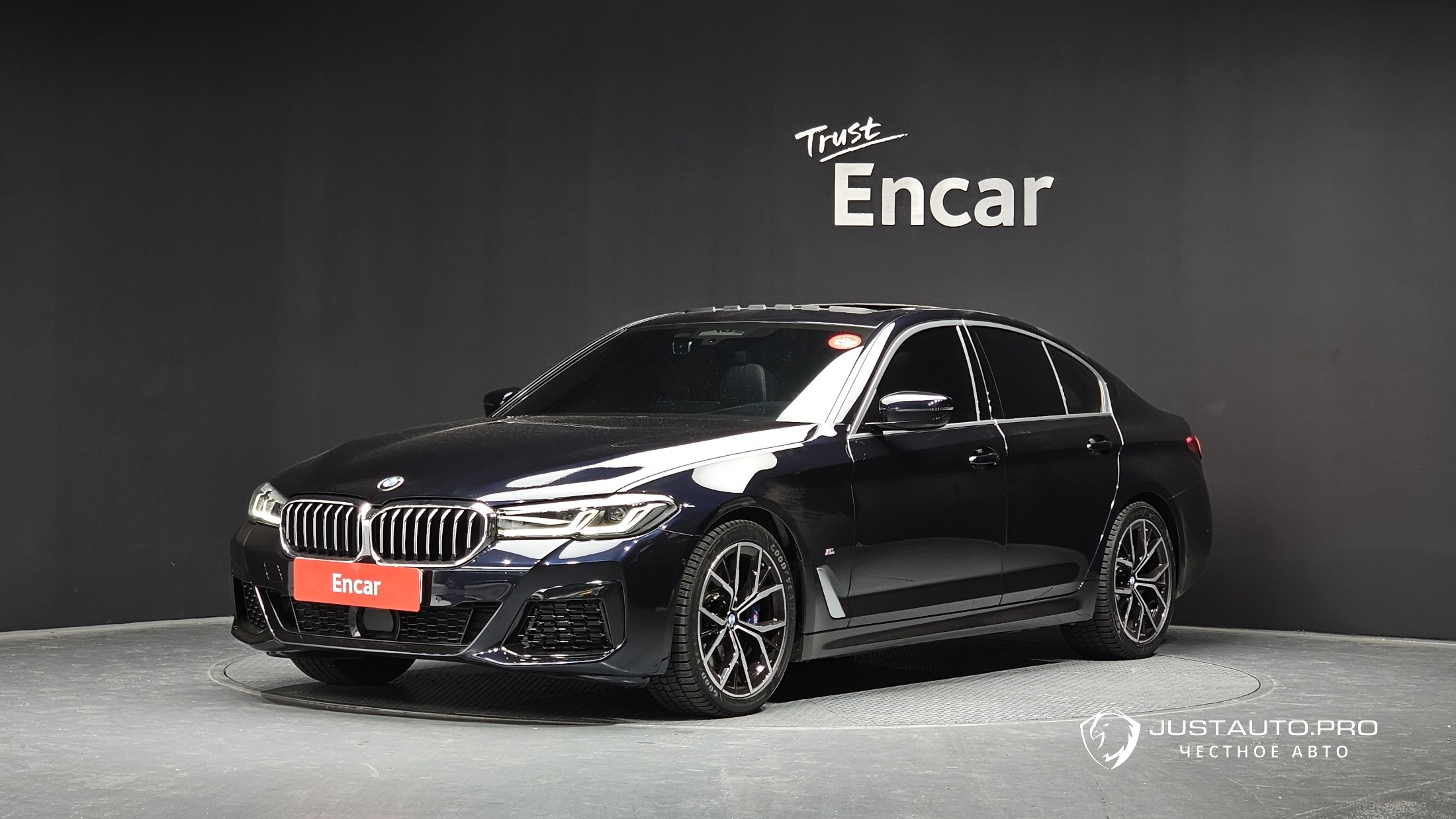 Автомобиль BMW 5-Series