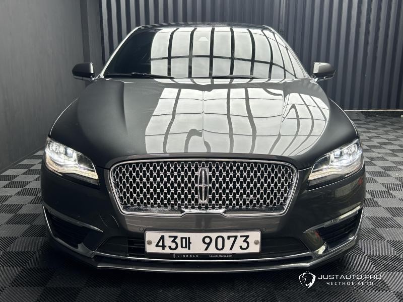 Автомобиль Lincoln MKZ